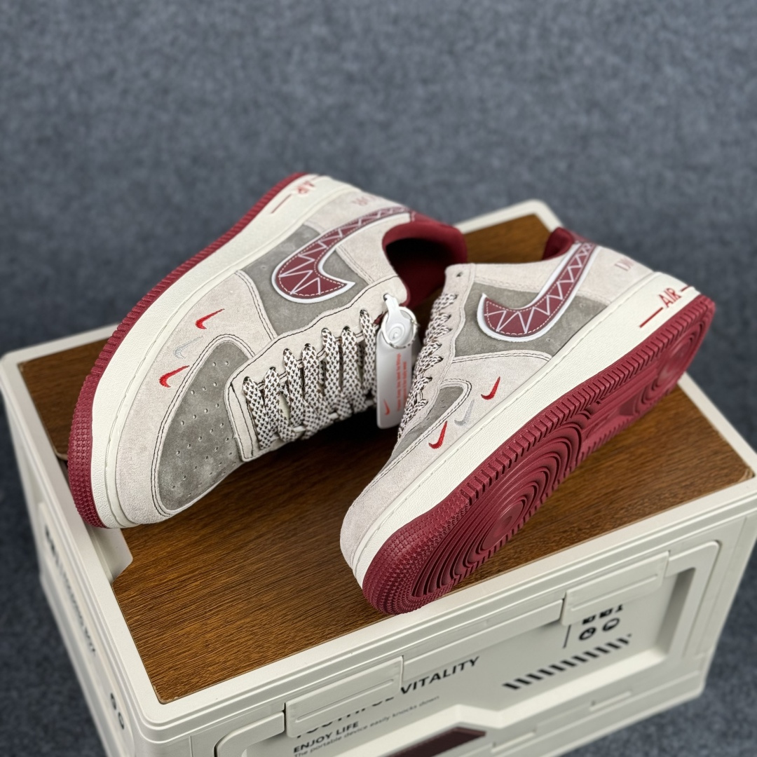 260 Nike Air Force 1'07 Low 联名款 空军一号低帮休闲板鞋 SY1388-028-Chinese UA Cheap High Quatity Brand Clothes Bags handbags Sneakers wholesale wholesaler seller from China Factory suppliers Fashion Clothing Shoes best Quality Beautiful Price 260 Nike Air Force 1'07 Low 联名款 空军一号低帮休闲板鞋 SY1388-028