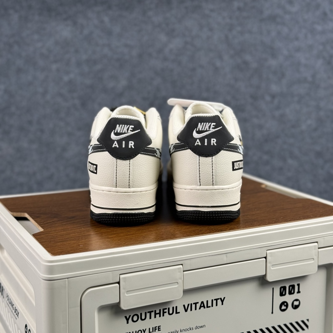 260 Nike Air Force 1'07 Low 权志龙联名 雏菊米黑勾 空军一号低帮休闲板鞋 XY2025-003