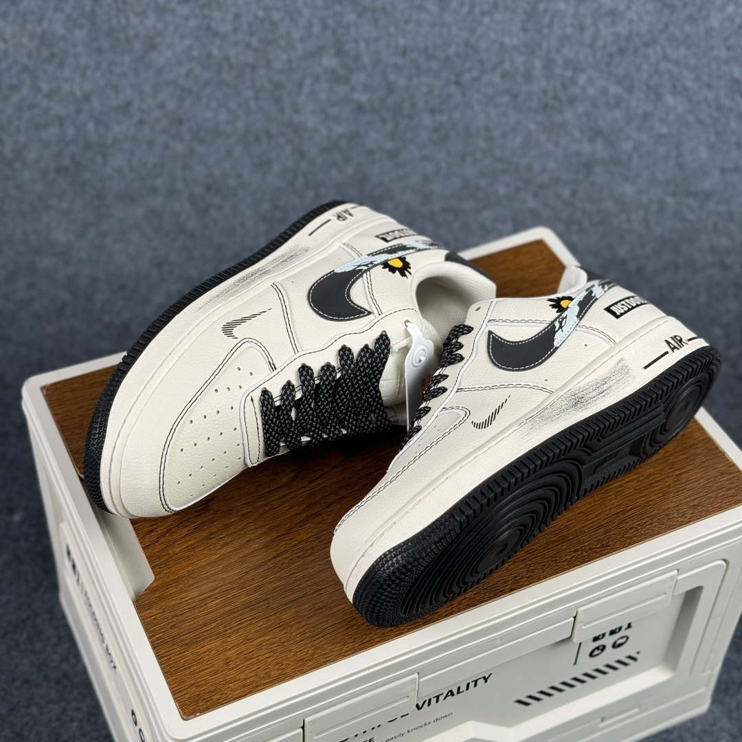 260 Nike Air Force 1'07 Low 权志龙联名 雏菊米黑勾 空军一号低帮休闲板鞋 XY2025-003