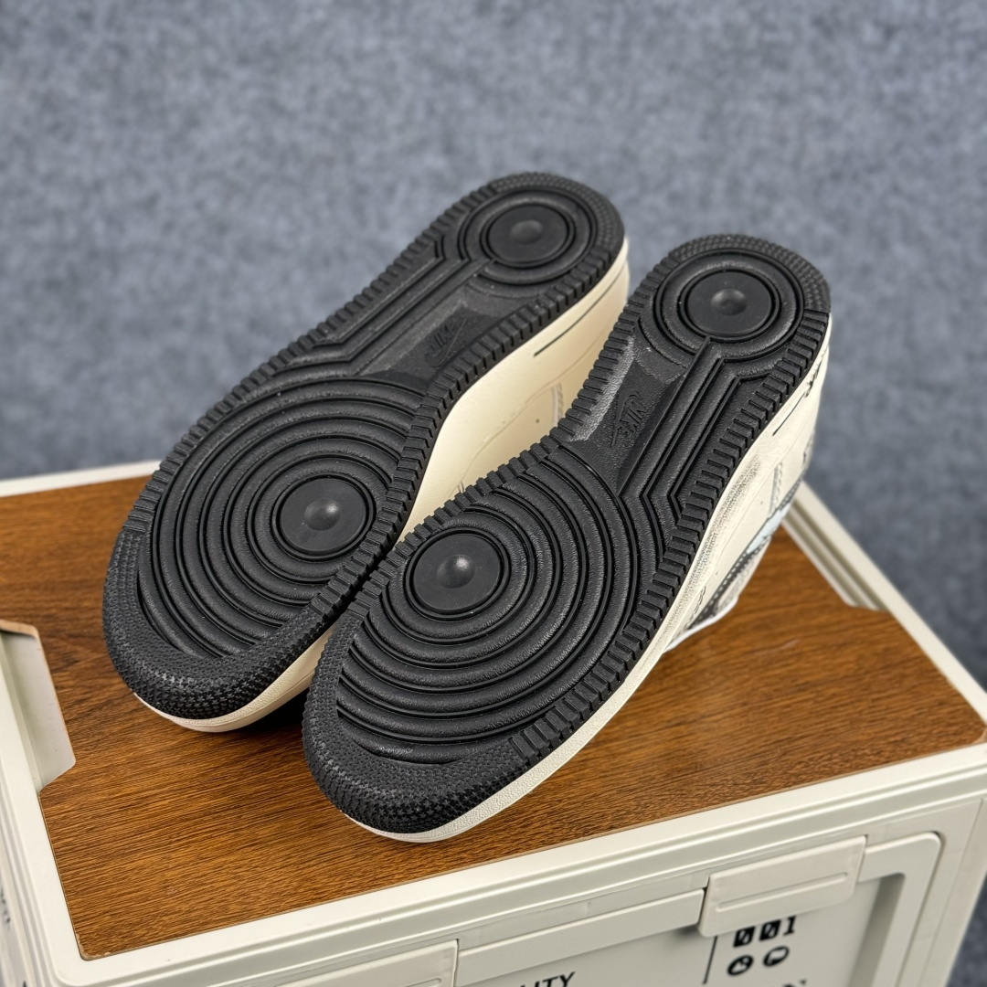 260 Nike Air Force 1'07 Low 权志龙联名 雏菊米黑勾 空军一号低帮休闲板鞋 XY2025-003