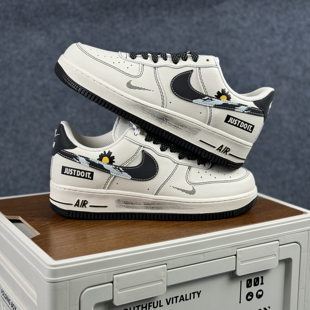 260 Nike Air Force 1'07 Low 权志龙联名 雏菊米黑勾 空军一号低帮休闲板鞋 XY2025-003