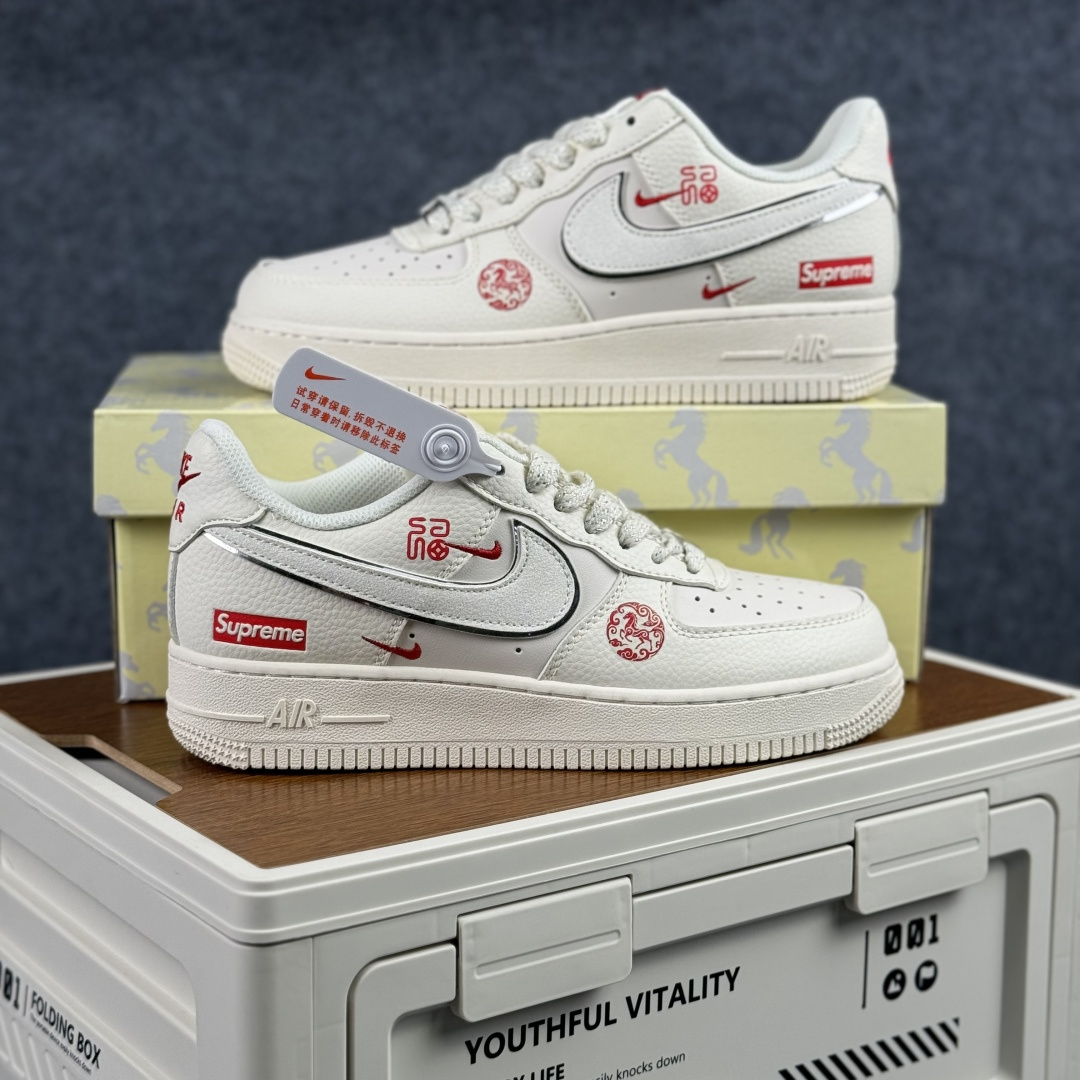 260 NIke Air Force 1 ‘07 Low 马年限定 斯图西联名 空军一号 低帮 运动鞋 休闲鞋 QY6878-605-Chinese UA Cheap High Quatity Brand Clothes Bags handbags Sneakers wholesale wholesaler seller from China Factory suppliers Fashion Clothing Shoes best Quality Beautiful Price 260 NIke Air Force 1 ‘07 Low 马年限定 斯图西联名 空军一号 低帮 运动鞋 休闲鞋 QY6878-605