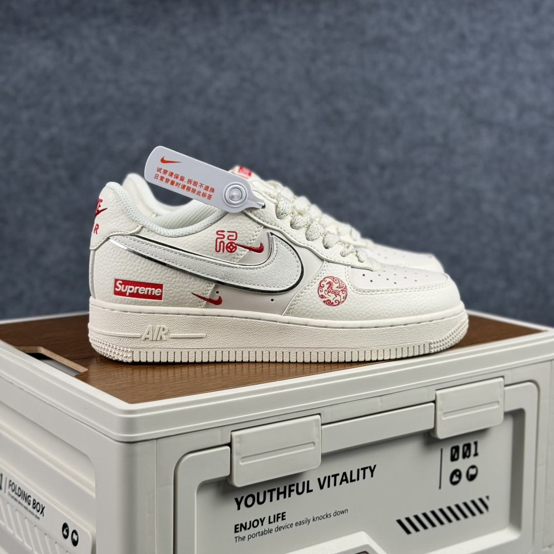 260 NIke Air Force 1 ‘07 Low 马年限定 斯图西联名 空军一号 低帮 运动鞋 休闲鞋 QY6878-605-Chinese UA Cheap High Quatity Brand Clothes Bags handbags Sneakers wholesale wholesaler seller from China Factory suppliers Fashion Clothing Shoes best Quality Beautiful Price 260 NIke Air Force 1 ‘07 Low 马年限定 斯图西联名 空军一号 低帮 运动鞋 休闲鞋 QY6878-605