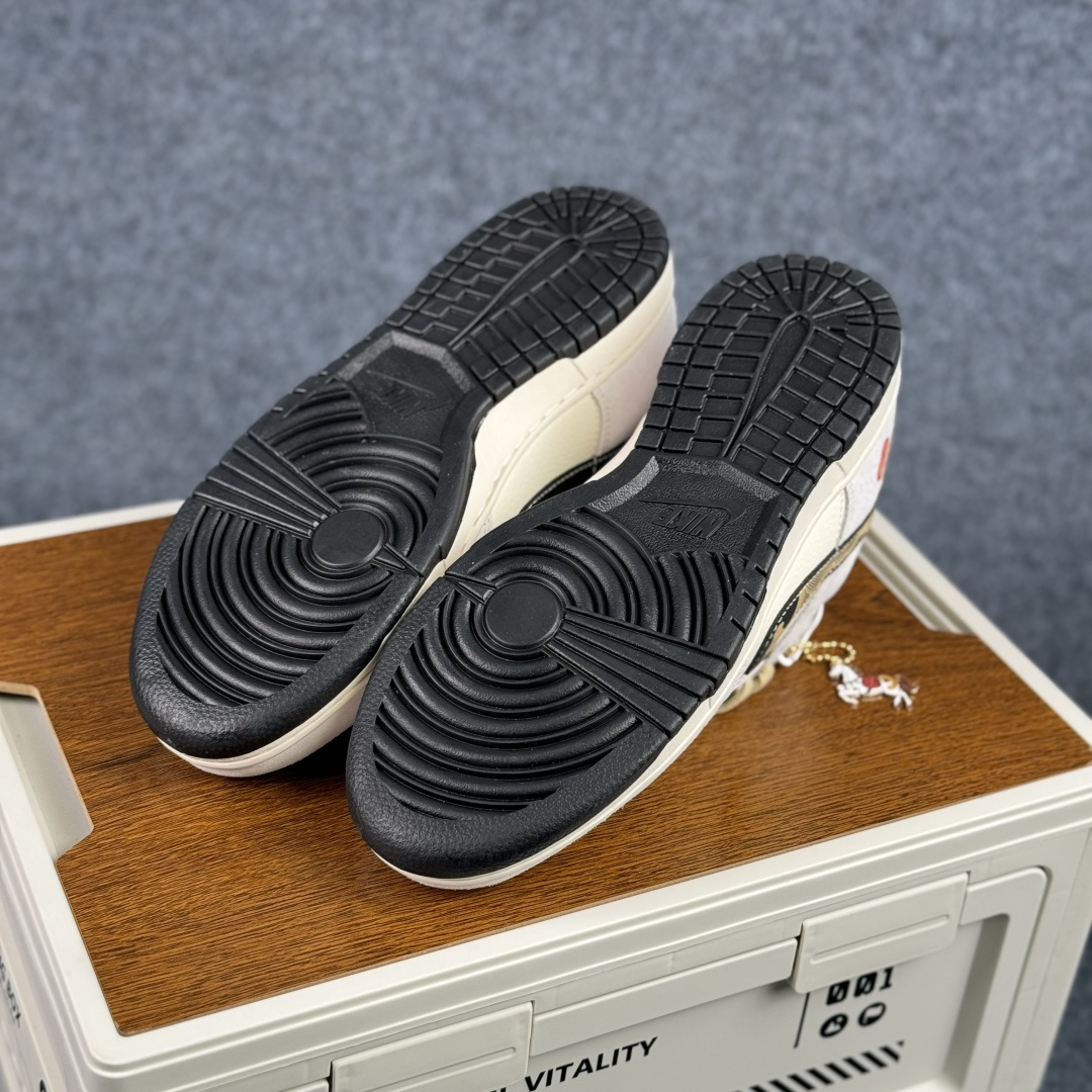 280 Nike SB Dunk Low 马年限定 高端定制 低帮休闲鞋浅米与浅灰的温柔交织 LX1988-811-Chinese UA Cheap High Quatity Brand Clothes Bags handbags Sneakers wholesale wholesaler seller from China Factory suppliers Fashion Clothing Shoes best Quality Beautiful Price 280 Nike SB Dunk Low 马年限定 高端定制 低帮休闲鞋浅米与浅灰的温柔交织 LX1988-811