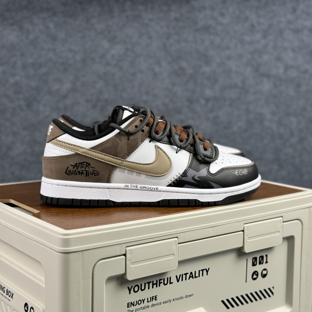 280 Nike SB Dunk Low 绑带 周年高端定制 低帮休闲板鞋 HF5441-100-Chinese UA Cheap High Quatity Brand Clothes Bags handbags Sneakers wholesale wholesaler seller from China Factory suppliers Fashion Clothing Shoes best Quality Beautiful Price 280 Nike SB Dunk Low 绑带 周年高端定制 低帮休闲板鞋 HF5441-100