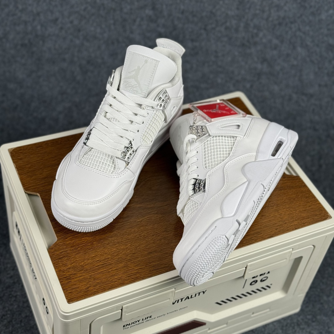 300 W版 Air Jordan AJ4 ”Metallic Gold” 纯白 乔丹AJ4代中帮复古休闲篮球鞋 308497-100-Chinese UA Cheap High Quatity Brand Clothes Bags handbags Sneakers wholesale wholesaler seller from China Factory suppliers Fashion Clothing Shoes best Quality Beautiful Price 300 W版 Air Jordan AJ4 ”Metallic Gold” 纯白 乔丹AJ4代中帮复古休闲篮球鞋 308497-100