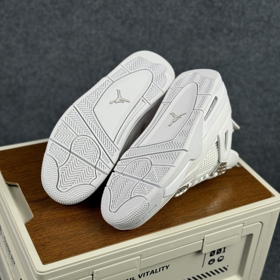 300 W版 Air Jordan AJ4 ”Metallic Gold” 纯白 乔丹AJ4代中帮复古休闲篮球鞋 308497-100-Chinese UA Cheap High Quatity Brand Clothes Bags handbags Sneakers wholesale wholesaler seller from China Factory suppliers Fashion Clothing Shoes best Quality Beautiful Price 300 W版 Air Jordan AJ4 ”Metallic Gold” 纯白 乔丹AJ4代中帮复古休闲篮球鞋 308497-100