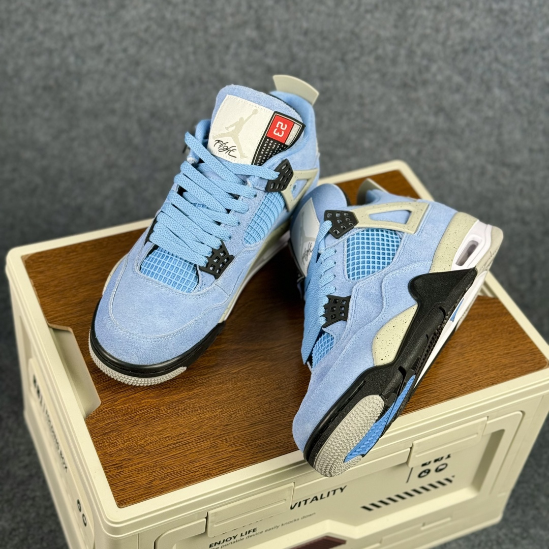 300 W版 Air Jordan AJ4 ”Metallic Gold” TS联名冰蓝 乔丹AJ4代中帮复古休闲篮球鞋 CT8527-400-Chinese UA Cheap High Quatity Brand Clothes Bags handbags Sneakers wholesale wholesaler seller from China Factory suppliers Fashion Clothing Shoes best Quality Beautiful Price 300 W版 Air Jordan AJ4 ”Metallic Gold” TS联名冰蓝 乔丹AJ4代中帮复古休闲篮球鞋 CT8527-400
