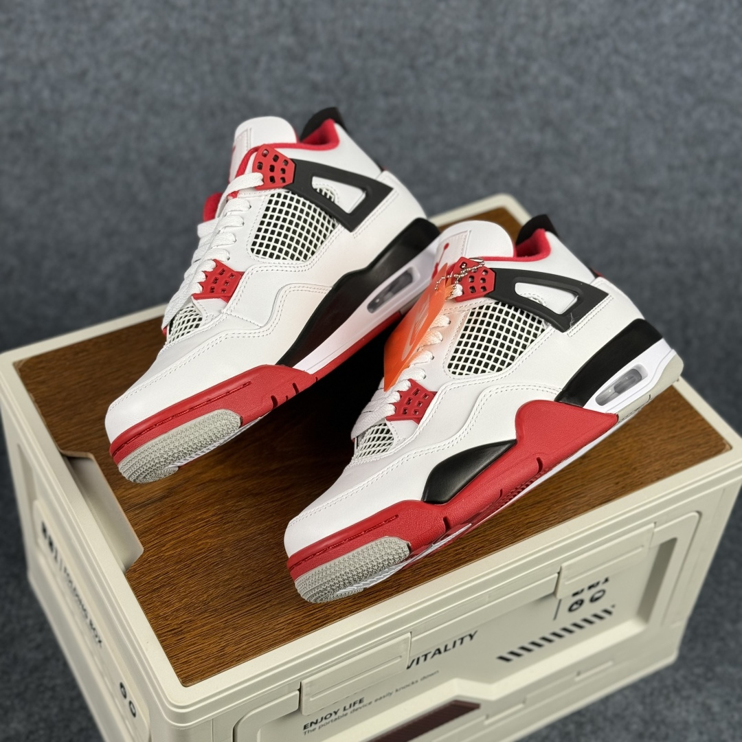 300 W版 Air Jordan AJ4 ”Metallic Gold” 火焰白红 乔丹AJ4代中帮复古休闲篮球鞋 DC7770-160