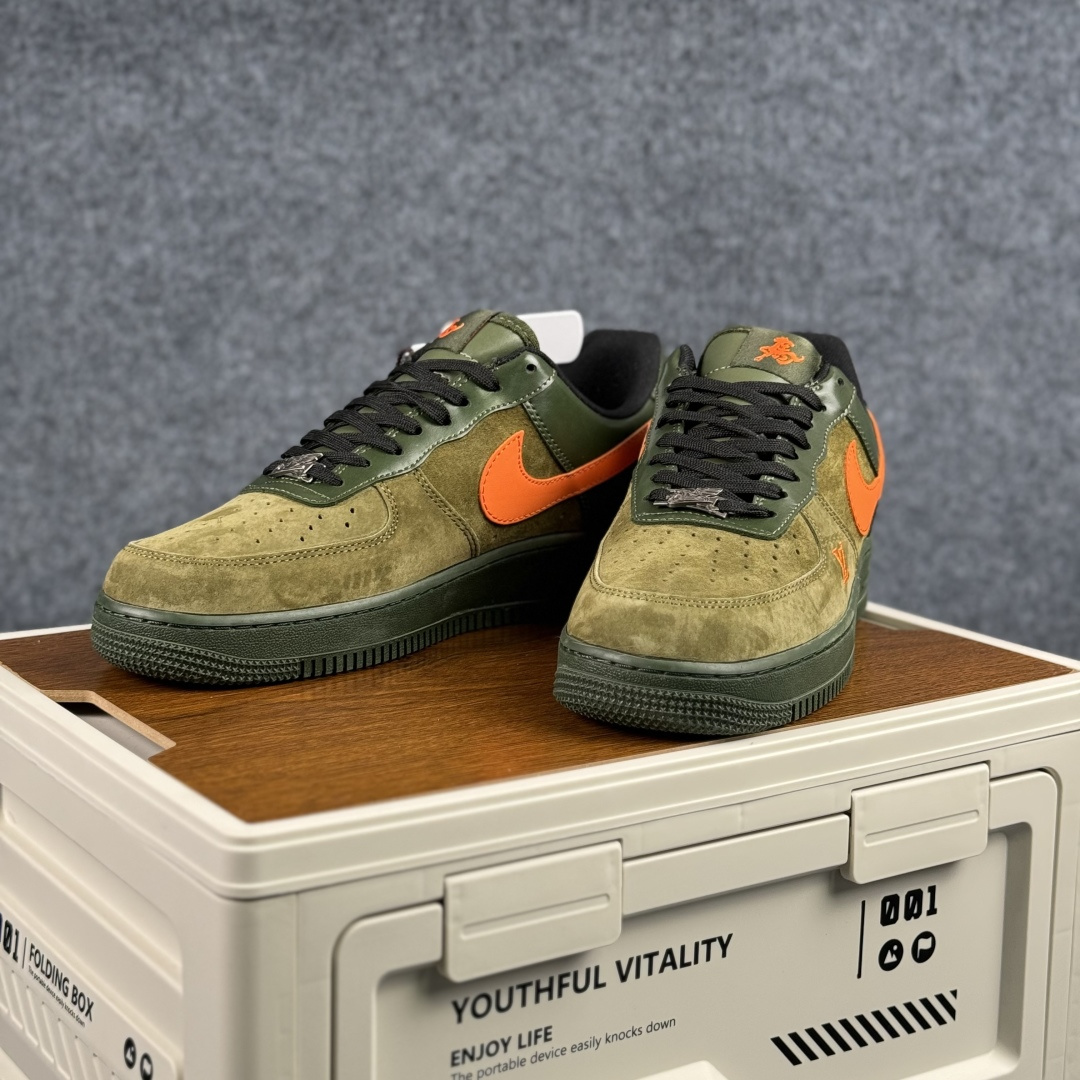 260- Nike Air Force 1'07 Low 马年限定 军绿橙星 空军一号低帮休闲板鞋 XY9025-010-Chinese UA Cheap High Quatity Brand Clothes Bags handbags Sneakers wholesale wholesaler seller from China Factory suppliers Fashion Clothing Shoes best Quality Beautiful Price 260- Nike Air Force 1'07 Low 马年限定 军绿橙星 空军一号低帮休闲板鞋 XY9025-010