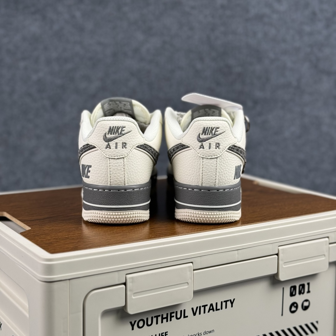 260 Nike Air Force 1'07 Low 米白拼深灰 空军一号低帮休闲板鞋 SM6668-107-Chinese UA Cheap High Quatity Brand Clothes Bags handbags Sneakers wholesale wholesaler seller from China Factory suppliers Fashion Clothing Shoes best Quality Beautiful Price 260 Nike Air Force 1'07 Low 米白拼深灰 空军一号低帮休闲板鞋 SM6668-107