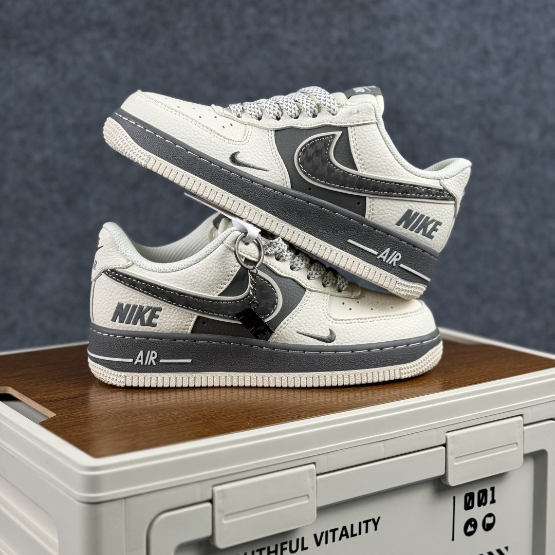 260 Nike Air Force 1'07 Low 米白拼深灰 空军一号低帮休闲板鞋 SM6668-107-Chinese UA Cheap High Quatity Brand Clothes Bags handbags Sneakers wholesale wholesaler seller from China Factory suppliers Fashion Clothing Shoes best Quality Beautiful Price 260 Nike Air Force 1'07 Low 米白拼深灰 空军一号低帮休闲板鞋 SM6668-107