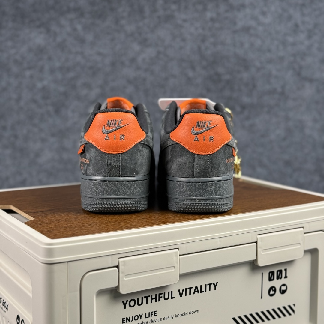 260 Nike Air Force 1'07 Low 马年限定 岩灰缀橙 空军一号低帮休闲板鞋 FV3694-105-Chinese UA Cheap High Quatity Brand Clothes Bags handbags Sneakers wholesale wholesaler seller from China Factory suppliers Fashion Clothing Shoes best Quality Beautiful Price 260 Nike Air Force 1'07 Low 马年限定 岩灰缀橙 空军一号低帮休闲板鞋 FV3694-105