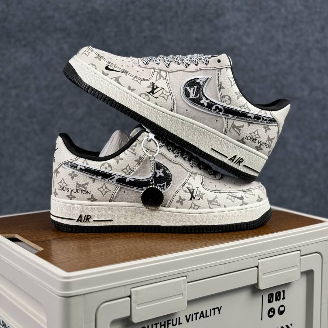 260 Nike Air Force 1'07 Low 灰白老花 空军一号低帮休闲板鞋 SY1388-030-Chinese UA Cheap High Quatity Brand Clothes Bags handbags Sneakers wholesale wholesaler seller from China Factory suppliers Fashion Clothing Shoes best Quality Beautiful Price 260 Nike Air Force 1'07 Low 灰白老花 空军一号低帮休闲板鞋 SY1388-030