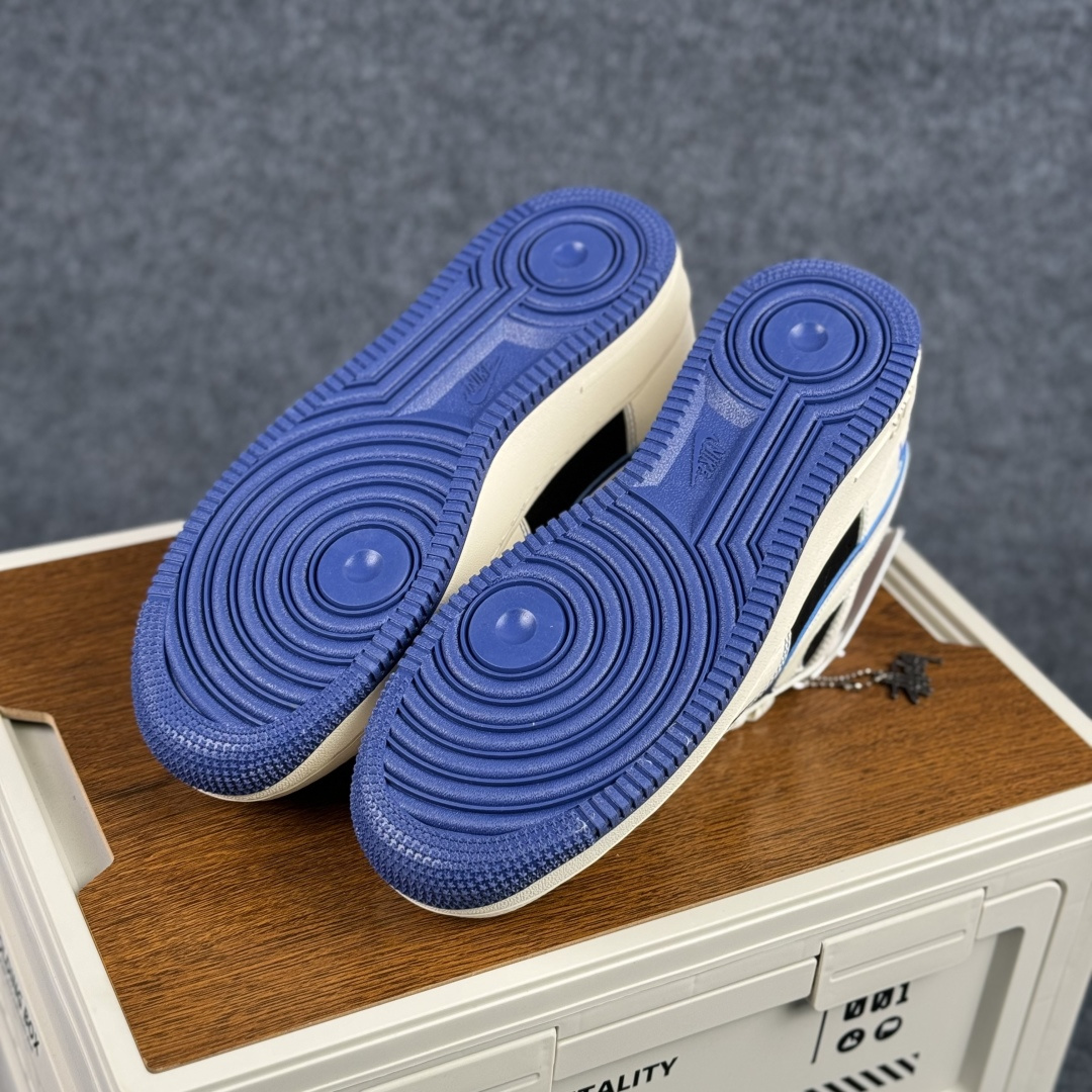 260 Nike Air Force 1'07 Low 白黑撞宝蓝 空军一号低帮休闲板鞋 DN1688-811