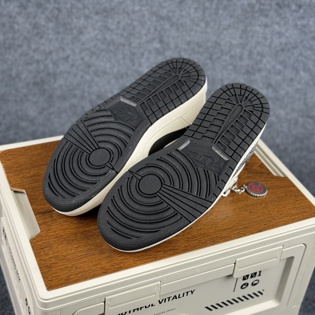 280 Air Jordan 1 Low AJ1 乔1国风联名 黑白熊猫 高端定制 低帮复古篮球鞋 JW1188-171-Chinese UA Cheap High Quatity Brand Clothes Bags handbags Sneakers wholesale wholesaler seller from China Factory suppliers Fashion Clothing Shoes best Quality Beautiful Price 280 Air Jordan 1 Low AJ1 乔1国风联名 黑白熊猫 高端定制 低帮复古篮球鞋 JW1188-171