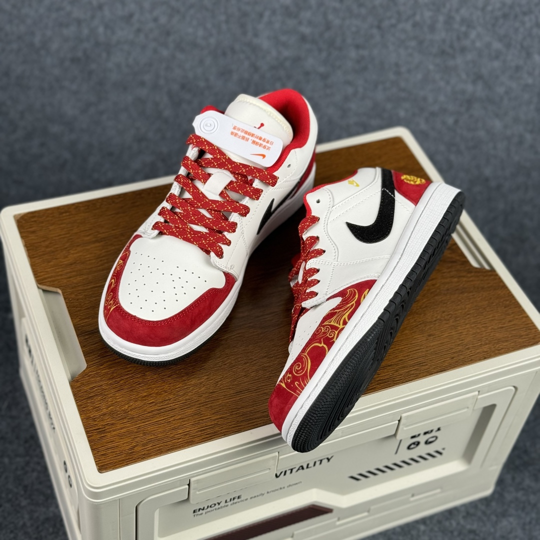 280 Nike Air Jordan 1 马年限定 低帮复古篮球鞋 DF61-9002-Chinese UA Cheap High Quatity Brand Clothes Bags handbags Sneakers wholesale wholesaler seller from China Factory suppliers Fashion Clothing Shoes best Quality Beautiful Price 280 Nike Air Jordan 1 马年限定 低帮复古篮球鞋 DF61-9002