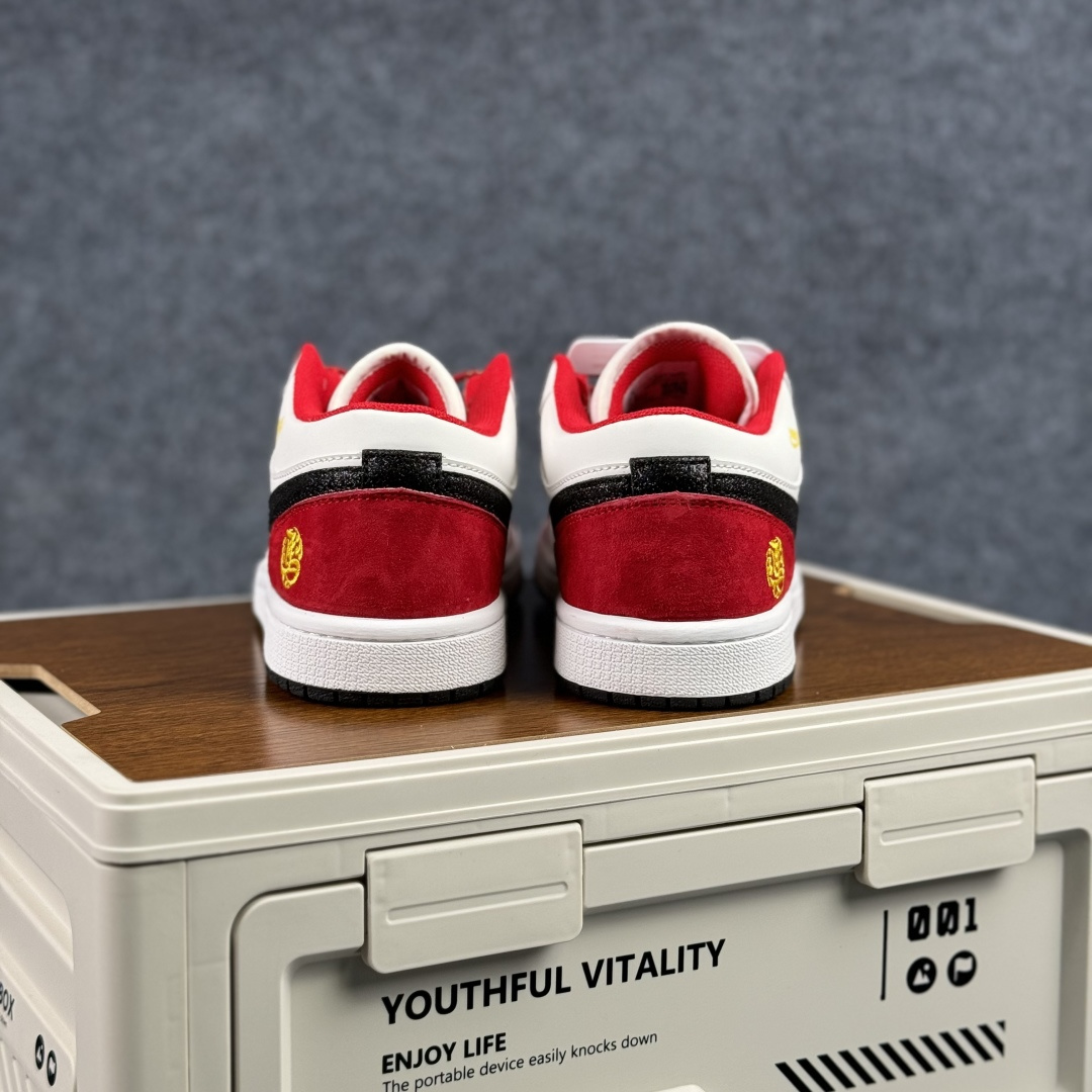 280 Nike Air Jordan 1 马年限定 低帮复古篮球鞋 DF61-9002-Chinese UA Cheap High Quatity Brand Clothes Bags handbags Sneakers wholesale wholesaler seller from China Factory suppliers Fashion Clothing Shoes best Quality Beautiful Price 280 Nike Air Jordan 1 马年限定 低帮复古篮球鞋 DF61-9002