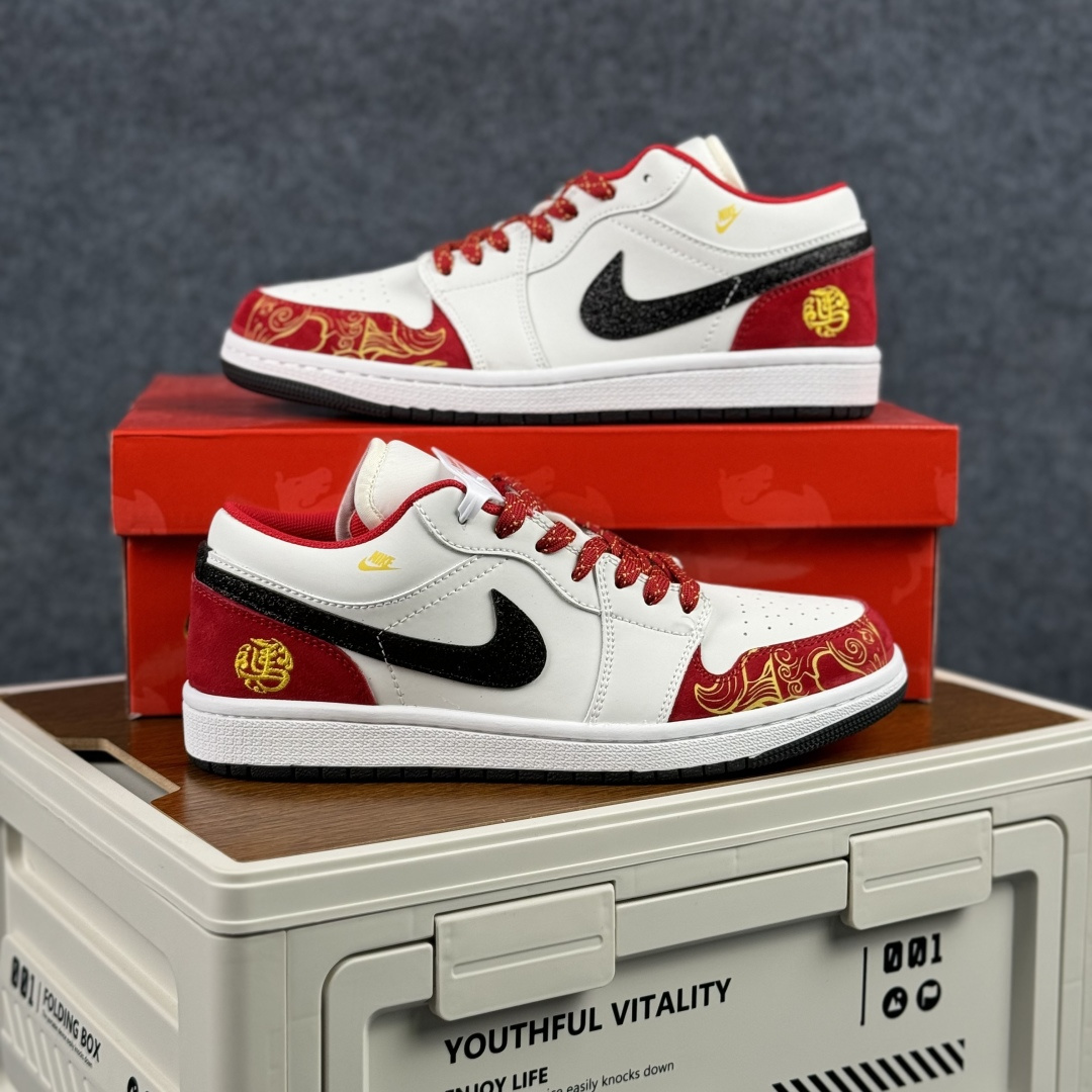 280 Nike Air Jordan 1 马年限定 低帮复古篮球鞋 DF61-9002-Chinese UA Cheap High Quatity Brand Clothes Bags handbags Sneakers wholesale wholesaler seller from China Factory suppliers Fashion Clothing Shoes best Quality Beautiful Price 280 Nike Air Jordan 1 马年限定 低帮复古篮球鞋 DF61-9002