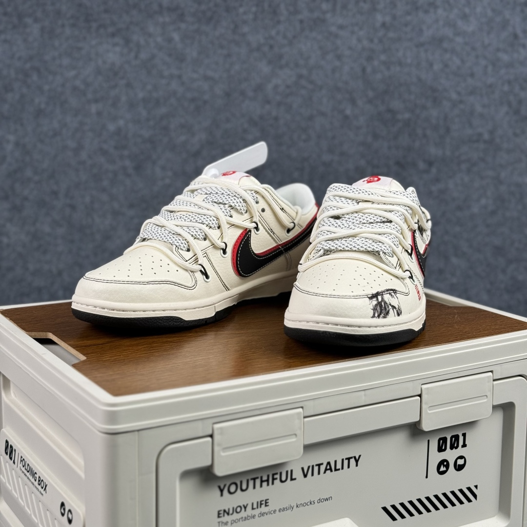 280 Nike Dunk Low Retro ‘DIY高端定制’丙午 马年限定 耐克 低帮休闲运动板鞋 CX5050-Y59-Chinese UA Cheap High Quatity Brand Clothes Bags handbags Sneakers wholesale wholesaler seller from China Factory suppliers Fashion Clothing Shoes best Quality Beautiful Price 280 Nike Dunk Low Retro ‘DIY高端定制’丙午 马年限定 耐克 低帮休闲运动板鞋 CX5050-Y59