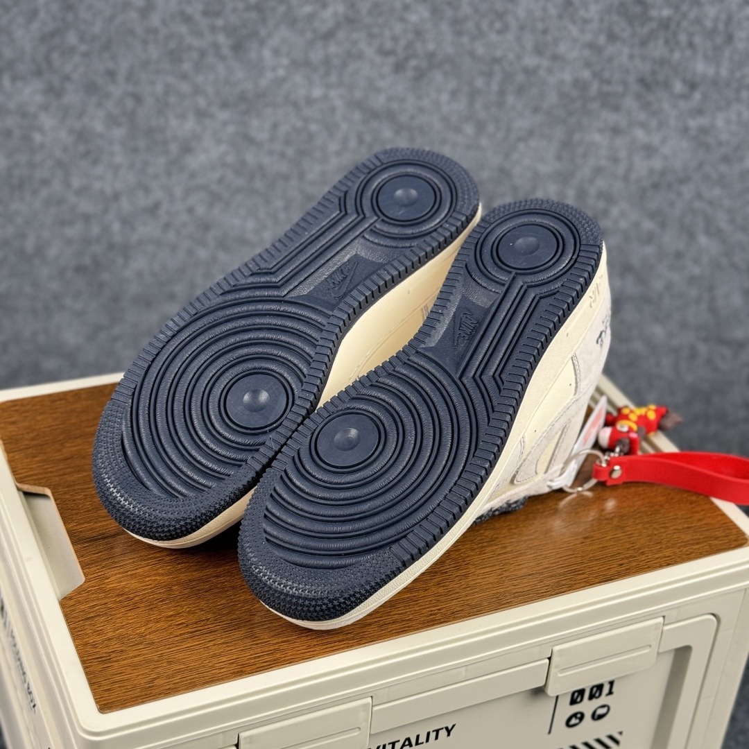 260 Air Force 1 .07 Low LV8 米白磨砂皮革勾 低帮休闲鞋-Chinese UA Cheap High Quatity Brand Clothes Bags handbags Sneakers wholesale wholesaler seller from China Factory suppliers Fashion Clothing Shoes best Quality Beautiful Price 260 Air Force 1 .07 Low LV8 米白磨砂皮革勾 低帮休闲鞋