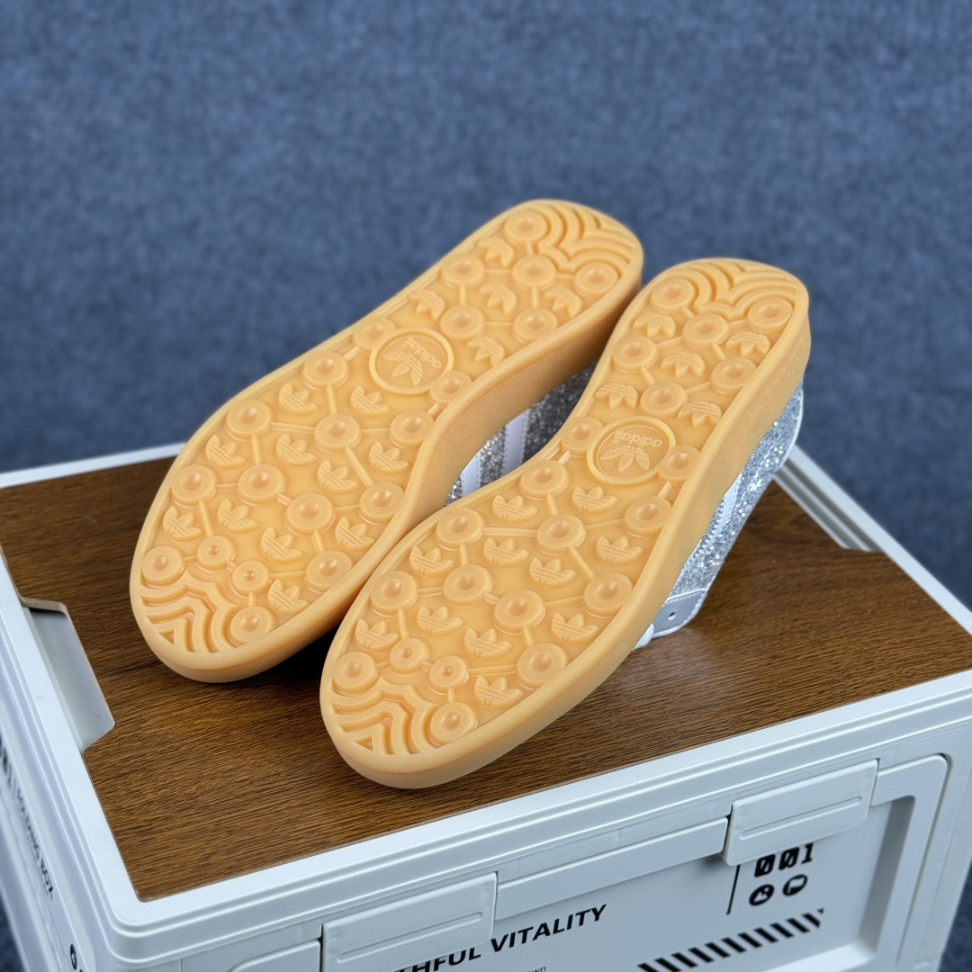 160 Adidas Originals Gazelle INdoor 阿迪达斯 三叶草休闲防滑耐磨低帮板鞋 JR1288-Chinese UA Cheap High Quatity Brand Clothes Bags handbags Sneakers wholesale wholesaler seller from China Factory suppliers Fashion Clothing Shoes best Quality Beautiful Price 160 Adidas Originals Gazelle INdoor 阿迪达斯 三叶草休闲防滑耐磨低帮板鞋 JR1288