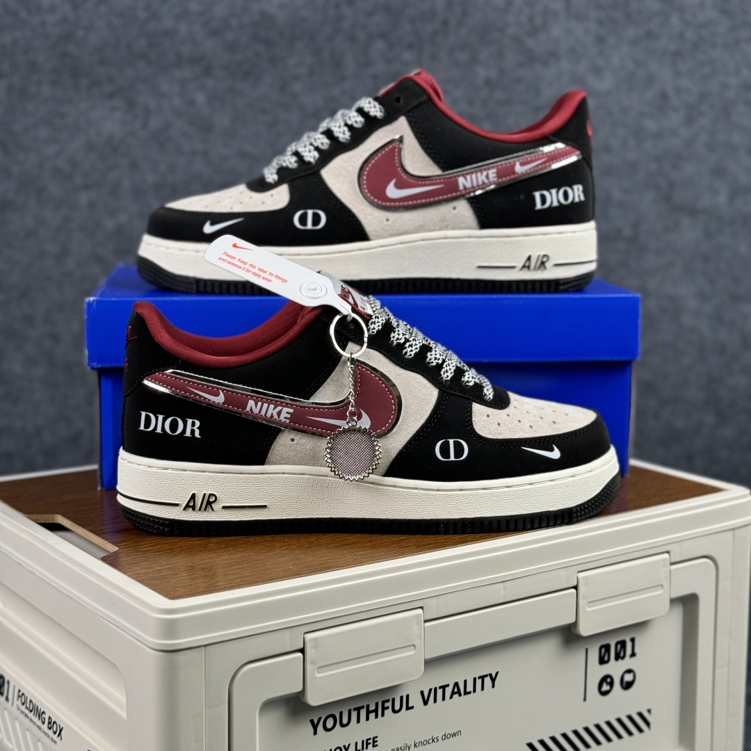 260 Nike Air Force 1'07 Low 黑红撞色 空军一号低帮休闲板鞋 SY1388-029-Chinese UA Cheap High Quatity Brand Clothes Bags handbags Sneakers wholesale wholesaler seller from China Factory suppliers Fashion Clothing Shoes best Quality Beautiful Price 260 Nike Air Force 1'07 Low 黑红撞色 空军一号低帮休闲板鞋 SY1388-029