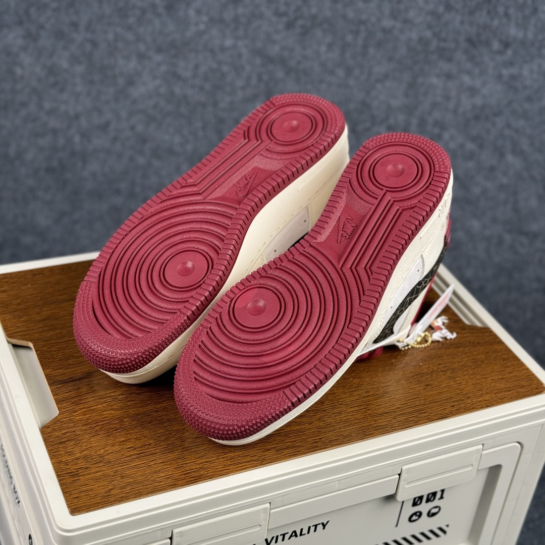 260 Nike Air Force 1'07 Low 马年 米白红 空军一号低帮休闲板鞋 JP2026-150-Chinese UA Cheap High Quatity Brand Clothes Bags handbags Sneakers wholesale wholesaler seller from China Factory suppliers Fashion Clothing Shoes best Quality Beautiful Price 260 Nike Air Force 1'07 Low 马年 米白红 空军一号低帮休闲板鞋 JP2026-150