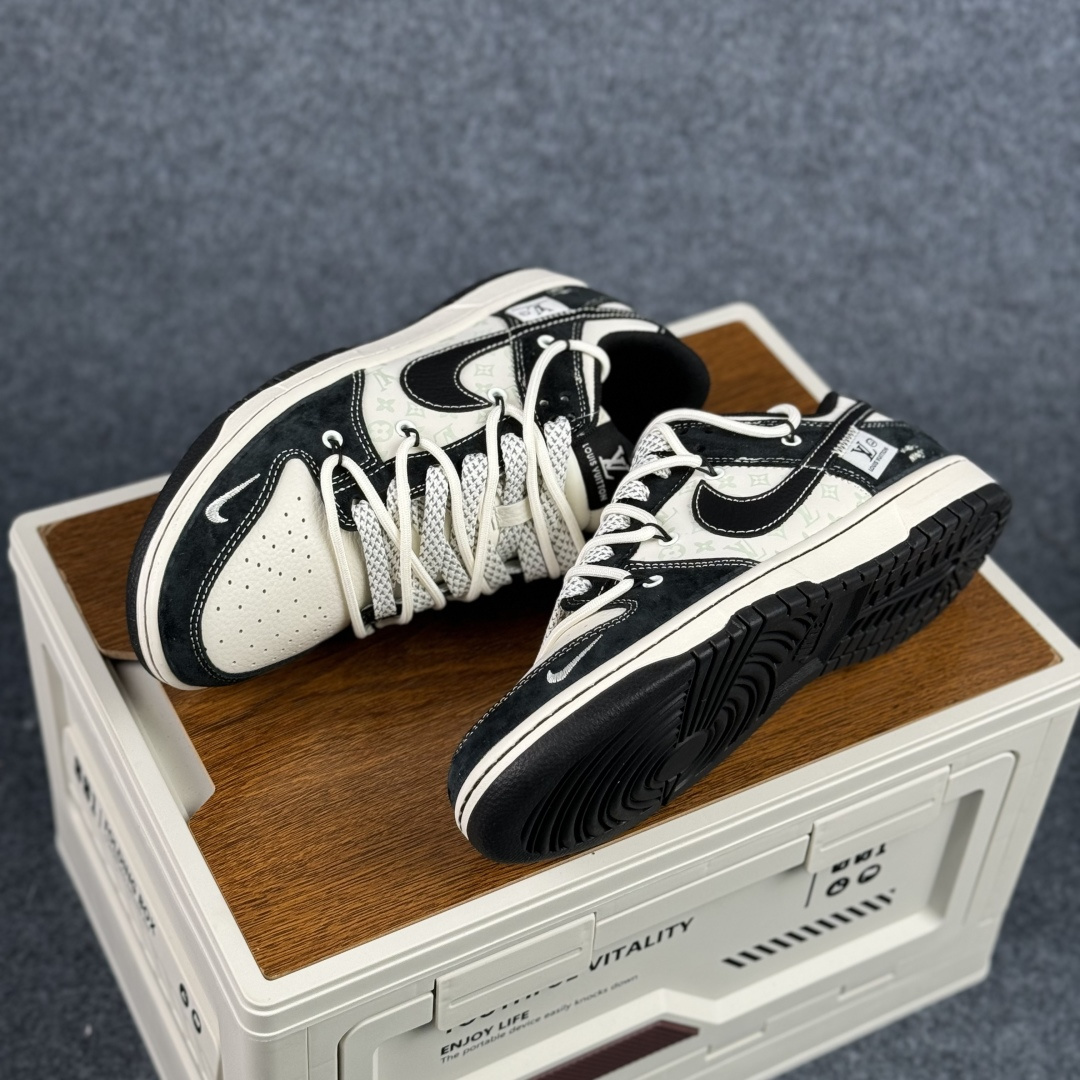 300 Nike SB Dunk Low 磨砂黑白 高端定制 低帮休闲板鞋 YX5066-396