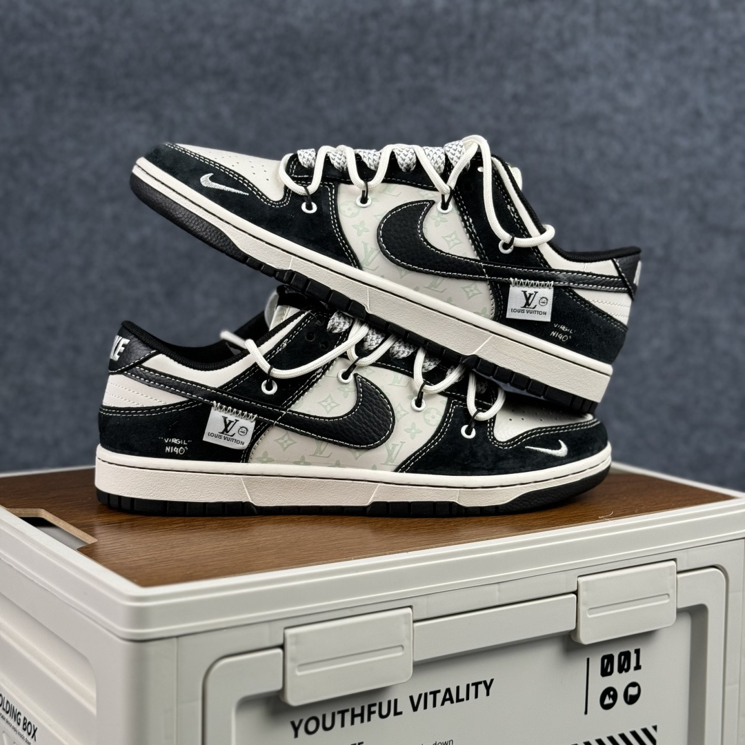 300 Nike SB Dunk Low 磨砂黑白 高端定制 低帮休闲板鞋 YX5066-396