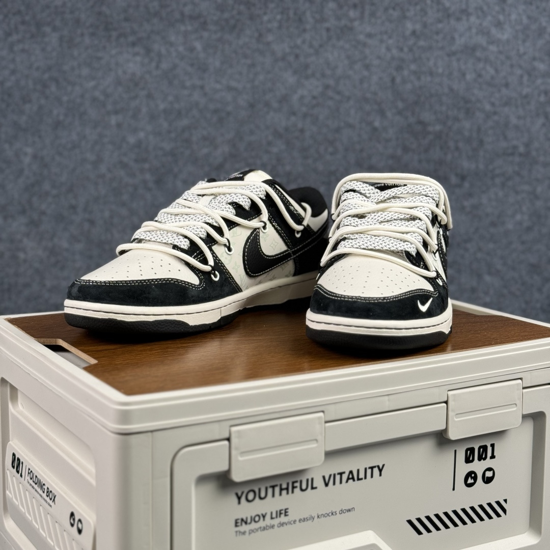 300 Nike SB Dunk Low 磨砂黑白 高端定制 低帮休闲板鞋 YX5066-396