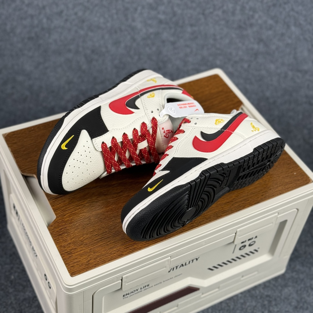 280 XD6188-055 Nike Dunk Low 马年限定 红金撞色自带年味小勾暗藏马年图腾-Chinese UA Cheap High Quatity Brand Clothes Bags handbags Sneakers wholesale wholesaler seller from China Factory suppliers Fashion Clothing Shoes best Quality Beautiful Price 280 XD6188-055 Nike Dunk Low 马年限定 红金撞色自带年味小勾暗藏马年图腾