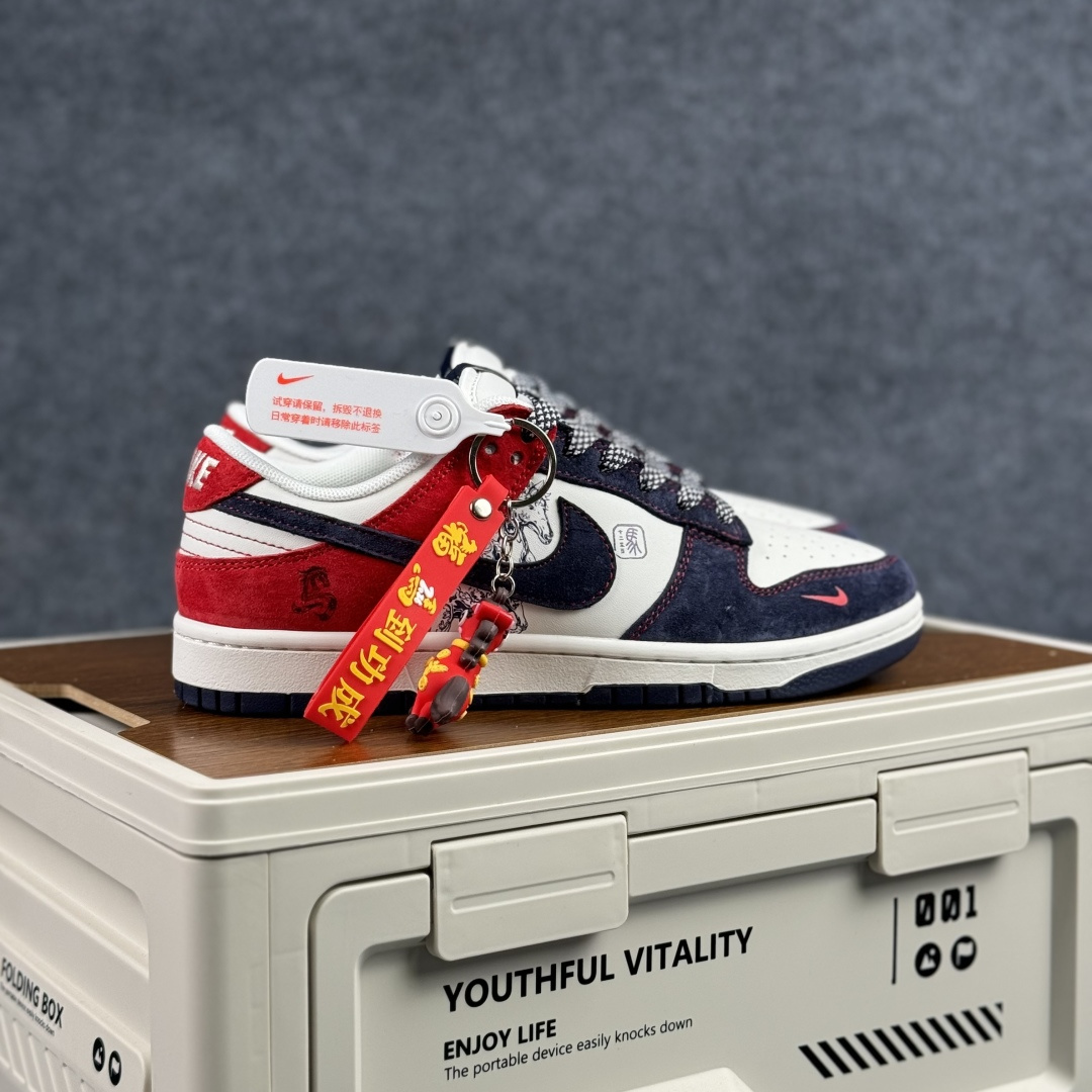 280 Nike SB Dunk Low 马年限定款 米红蓝勾 高端定制 低帮休闲板鞋 FC1688-246-Chinese UA Cheap High Quatity Brand Clothes Bags handbags Sneakers wholesale wholesaler seller from China Factory suppliers Fashion Clothing Shoes best Quality Beautiful Price 280 Nike SB Dunk Low 马年限定款 米红蓝勾 高端定制 低帮休闲板鞋 FC1688-246