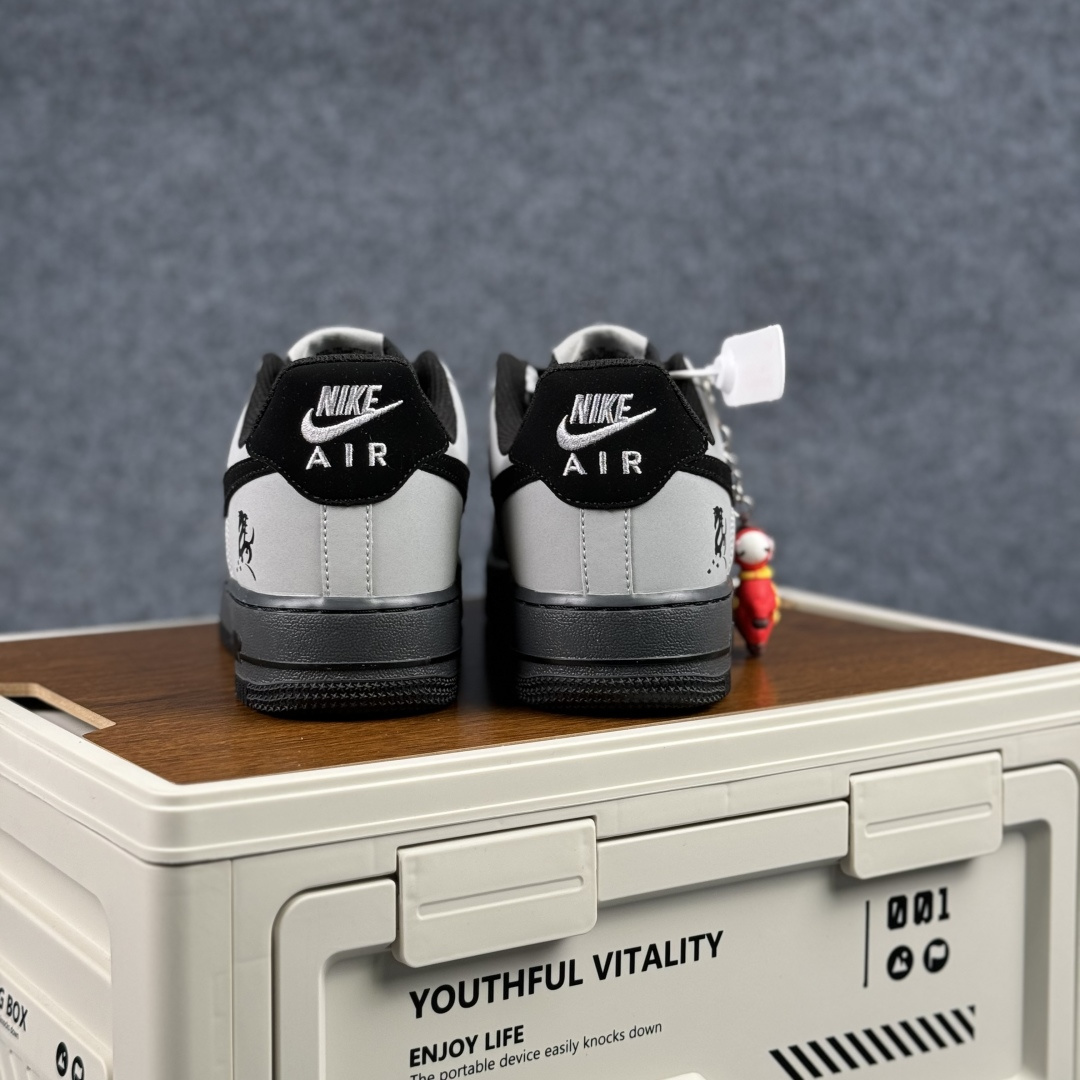 260 Nike Air Force 1'07 Low 马年限定 岩灰缀影 空军一号低帮休闲板鞋 IH1401-100-Chinese UA Cheap High Quatity Brand Clothes Bags handbags Sneakers wholesale wholesaler seller from China Factory suppliers Fashion Clothing Shoes best Quality Beautiful Price 260 Nike Air Force 1'07 Low 马年限定 岩灰缀影 空军一号低帮休闲板鞋 IH1401-100