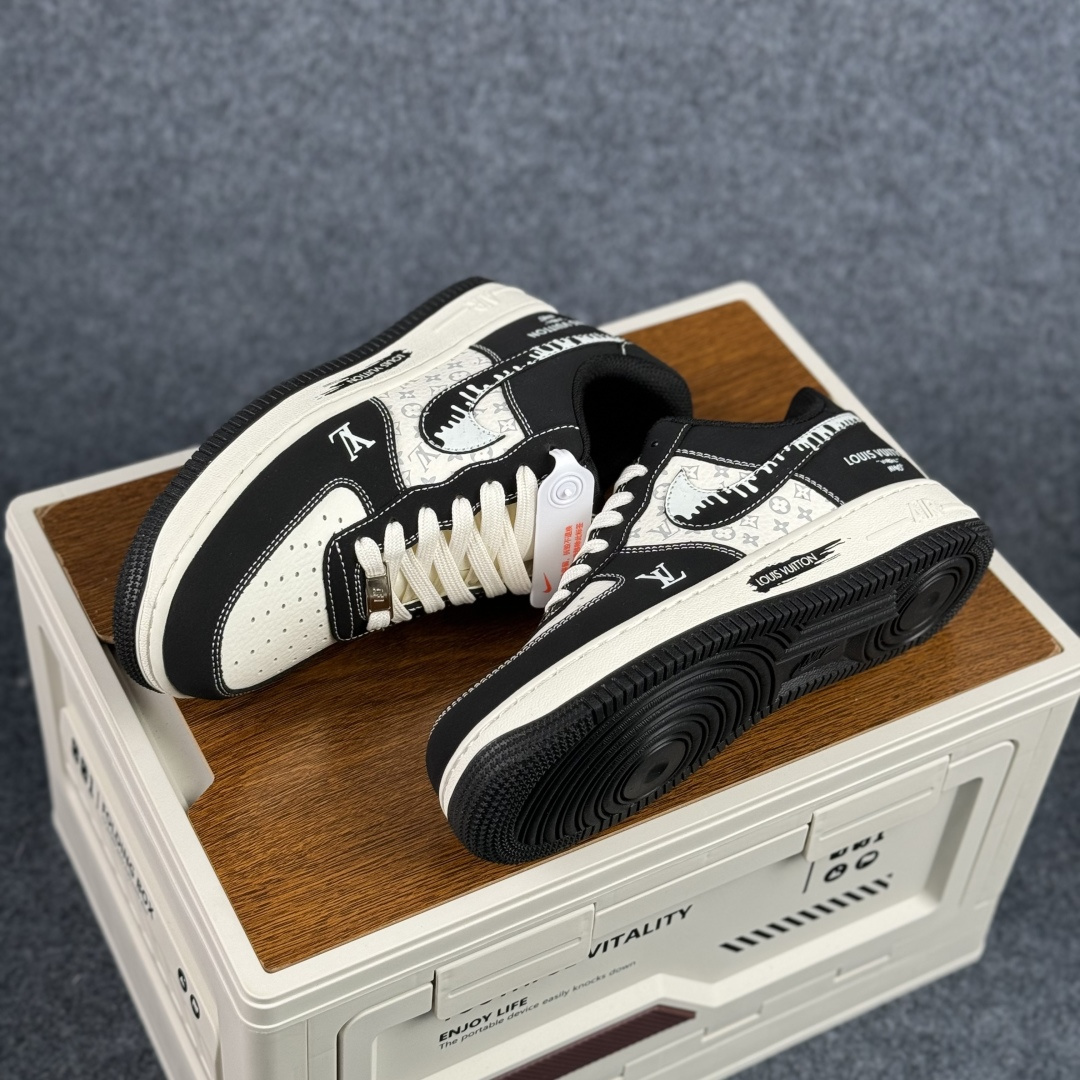 260 Nike Air Force 1'07 Low 马年联名 空军一号低帮休闲板鞋 KG6699-F30-Chinese UA Cheap High Quatity Brand Clothes Bags handbags Sneakers wholesale wholesaler seller from China Factory suppliers Fashion Clothing Shoes best Quality Beautiful Price 260 Nike Air Force 1'07 Low 马年联名 空军一号低帮休闲板鞋 KG6699-F30