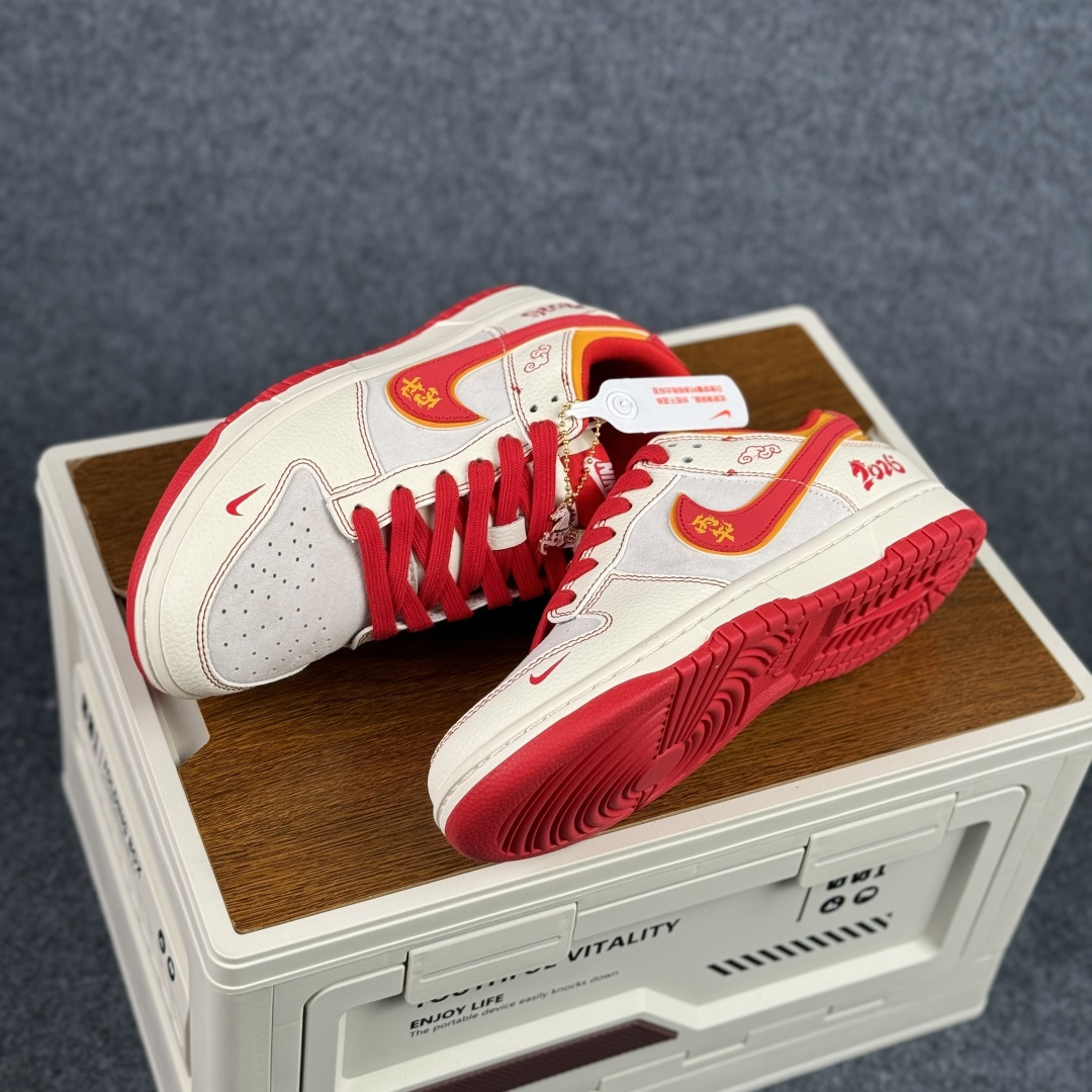 280 Nike SB Dunk Low 马年限定 高端定制 低帮休闲板鞋 XT6998-111-Chinese UA Cheap High Quatity Brand Clothes Bags handbags Sneakers wholesale wholesaler seller from China Factory suppliers Fashion Clothing Shoes best Quality Beautiful Price 280 Nike SB Dunk Low 马年限定 高端定制 低帮休闲板鞋 XT6998-111