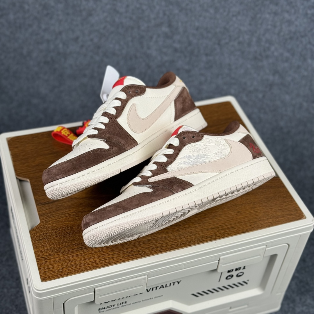 280 耐克/Nike Air Jordan 1 Low AJ1乔1倒勾 马年限定 SD6868-141-Chinese UA Cheap High Quatity Brand Clothes Bags handbags Sneakers wholesale wholesaler seller from China Factory suppliers Fashion Clothing Shoes best Quality Beautiful Price 280 耐克/Nike Air Jordan 1 Low AJ1乔1倒勾 马年限定 SD6868-141