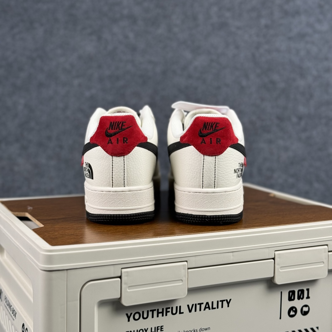 260 Nike Air Force 1'07 Low 黑白红撞色 空军一号低帮休闲板鞋 KG6699-F42-Chinese UA Cheap High Quatity Brand Clothes Bags handbags Sneakers wholesale wholesaler seller from China Factory suppliers Fashion Clothing Shoes best Quality Beautiful Price 260 Nike Air Force 1'07 Low 黑白红撞色 空军一号低帮休闲板鞋 KG6699-F42