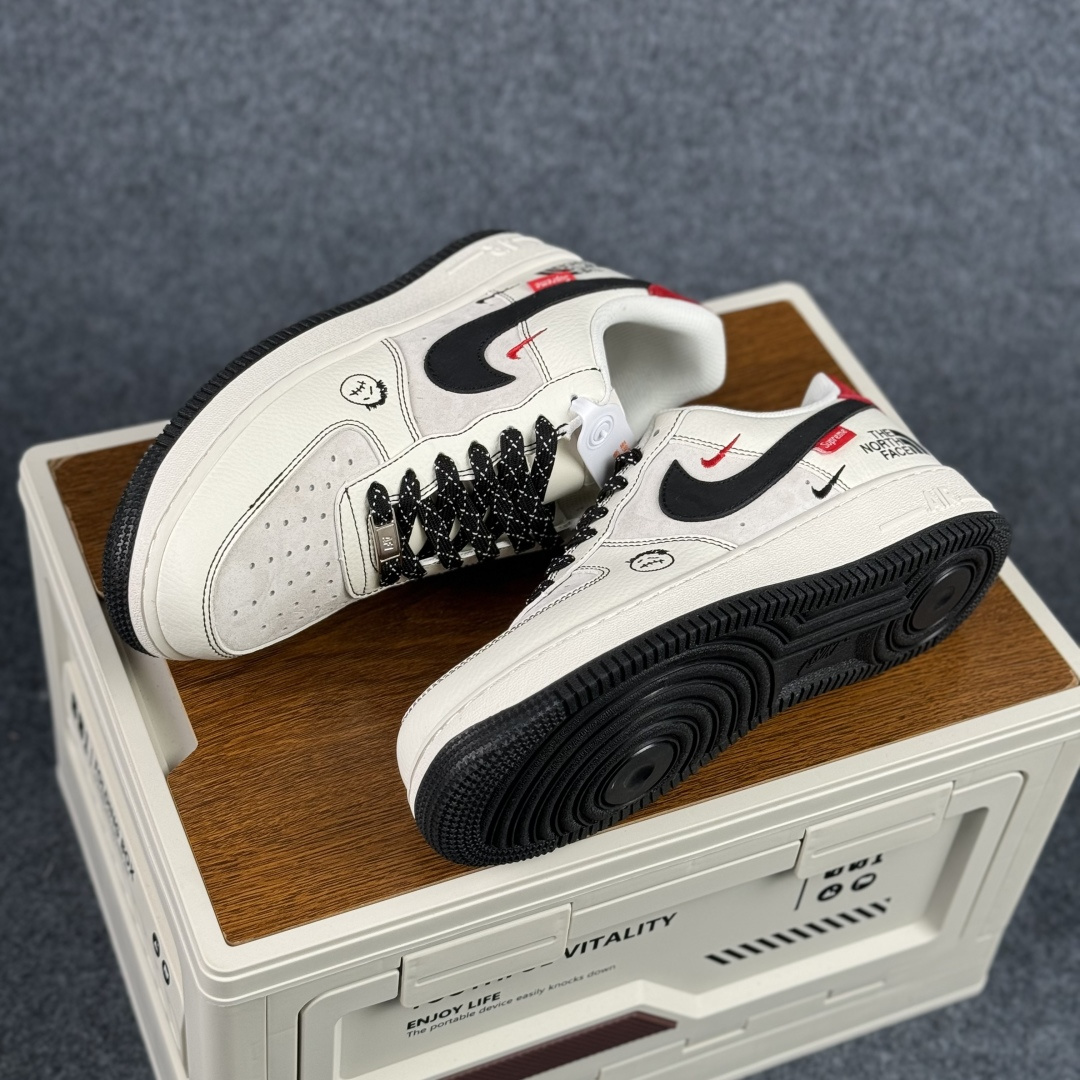 260 Nike Air Force 1'07 Low 黑白红撞色 空军一号低帮休闲板鞋 KG6699-F42-Chinese UA Cheap High Quatity Brand Clothes Bags handbags Sneakers wholesale wholesaler seller from China Factory suppliers Fashion Clothing Shoes best Quality Beautiful Price 260 Nike Air Force 1'07 Low 黑白红撞色 空军一号低帮休闲板鞋 KG6699-F42