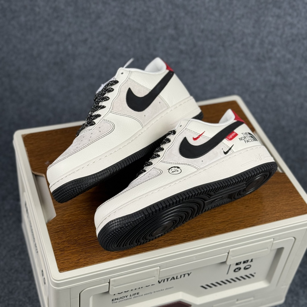 260 Nike Air Force 1'07 Low 黑白红撞色 空军一号低帮休闲板鞋 KG6699-F42-Chinese UA Cheap High Quatity Brand Clothes Bags handbags Sneakers wholesale wholesaler seller from China Factory suppliers Fashion Clothing Shoes best Quality Beautiful Price 260 Nike Air Force 1'07 Low 黑白红撞色 空军一号低帮休闲板鞋 KG6699-F42