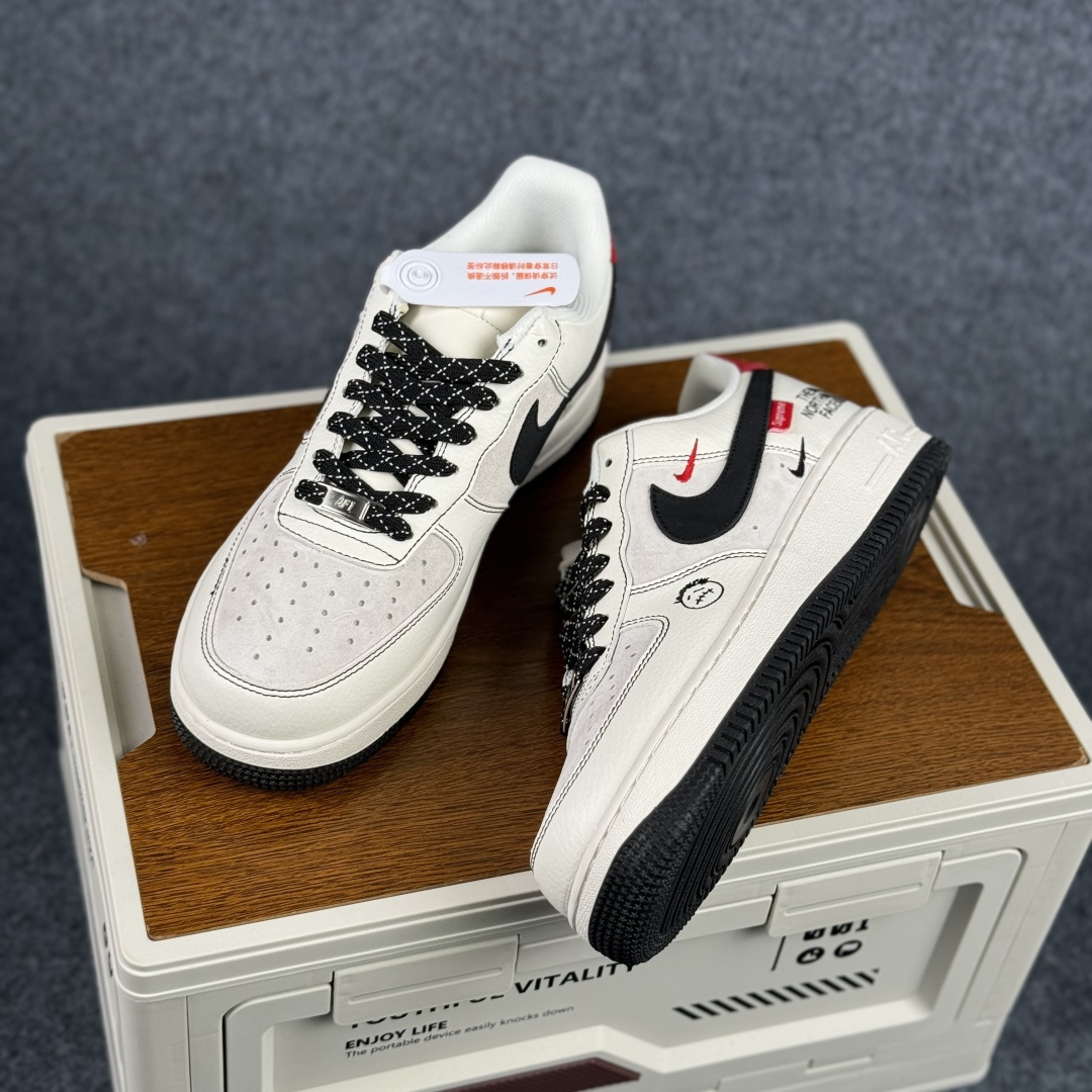 260 Nike Air Force 1'07 Low 黑白红撞色 空军一号低帮休闲板鞋 KG6699-F42-Chinese UA Cheap High Quatity Brand Clothes Bags handbags Sneakers wholesale wholesaler seller from China Factory suppliers Fashion Clothing Shoes best Quality Beautiful Price 260 Nike Air Force 1'07 Low 黑白红撞色 空军一号低帮休闲板鞋 KG6699-F42