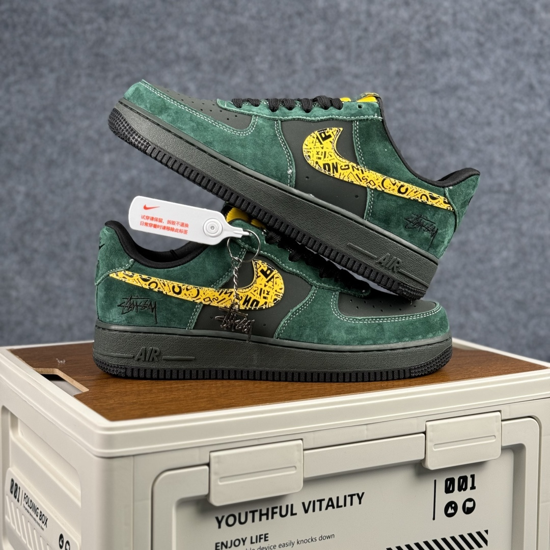 260 Nike Air Force 1 Low × Stüssy 墨绿联名款｜街头经典的质感重生 XL1979-137