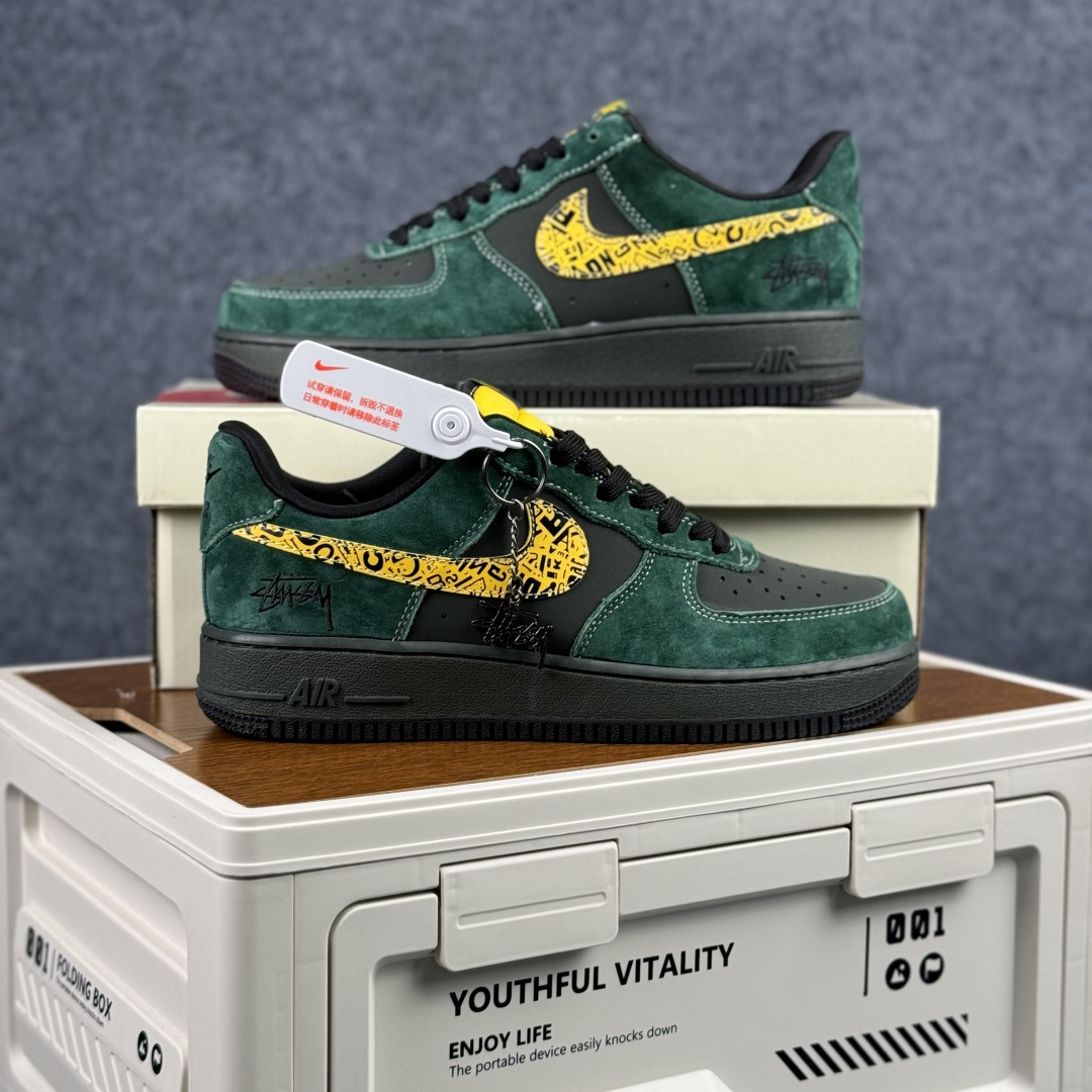 260 Nike Air Force 1 Low × Stüssy 墨绿联名款｜街头经典的质感重生 XL1979-137