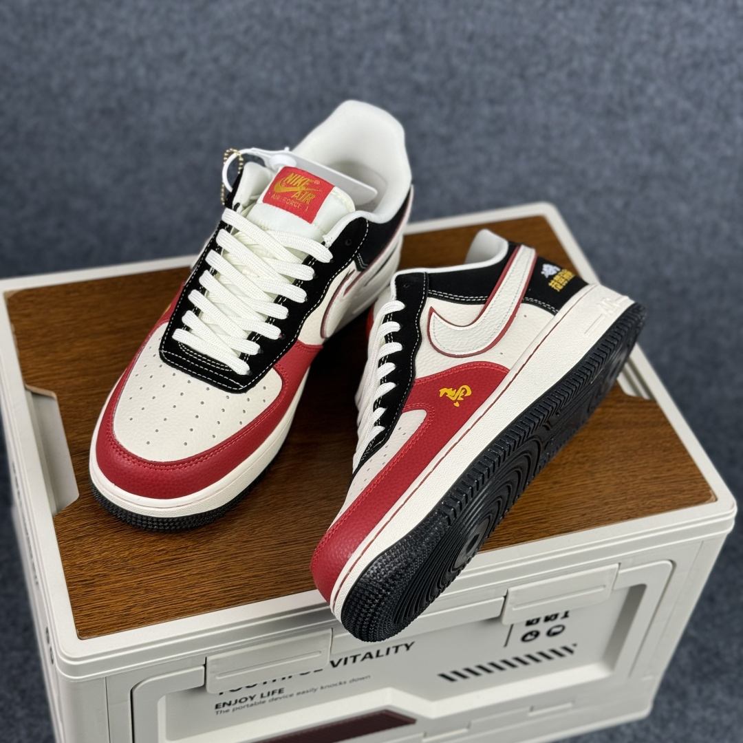 260 Nike Air Force 1'07 Low 马年限定 黑红恭喜发财 空军一号低帮休闲板鞋 DF0188-129-Chinese UA Cheap High Quatity Brand Clothes Bags handbags Sneakers wholesale wholesaler seller from China Factory suppliers Fashion Clothing Shoes best Quality Beautiful Price 260 Nike Air Force 1'07 Low 马年限定 黑红恭喜发财 空军一号低帮休闲板鞋 DF0188-129