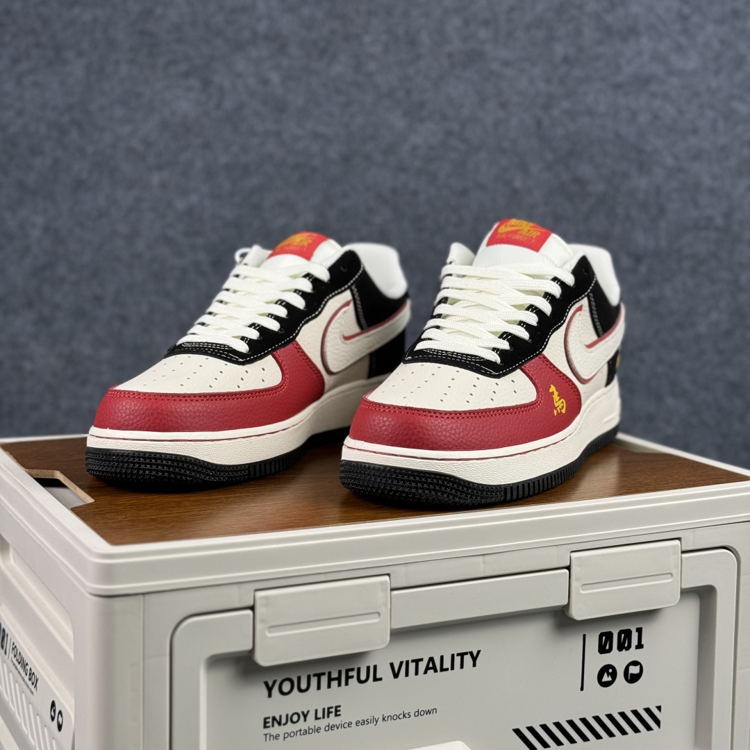 260 Nike Air Force 1'07 Low 马年限定 黑红恭喜发财 空军一号低帮休闲板鞋 DF0188-129-Chinese UA Cheap High Quatity Brand Clothes Bags handbags Sneakers wholesale wholesaler seller from China Factory suppliers Fashion Clothing Shoes best Quality Beautiful Price 260 Nike Air Force 1'07 Low 马年限定 黑红恭喜发财 空军一号低帮休闲板鞋 DF0188-129