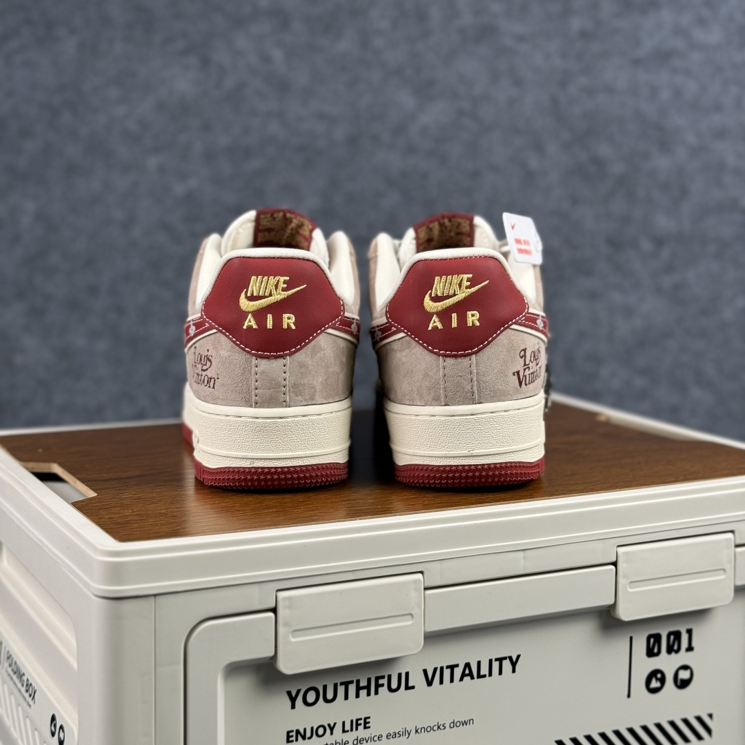 260 Nike Air Force 1'07 Low 灰红麂皮 空军一号低帮休闲板鞋 KL1688-002-Chinese UA Cheap High Quatity Brand Clothes Bags handbags Sneakers wholesale wholesaler seller from China Factory suppliers Fashion Clothing Shoes best Quality Beautiful Price 260 Nike Air Force 1'07 Low 灰红麂皮 空军一号低帮休闲板鞋 KL1688-002