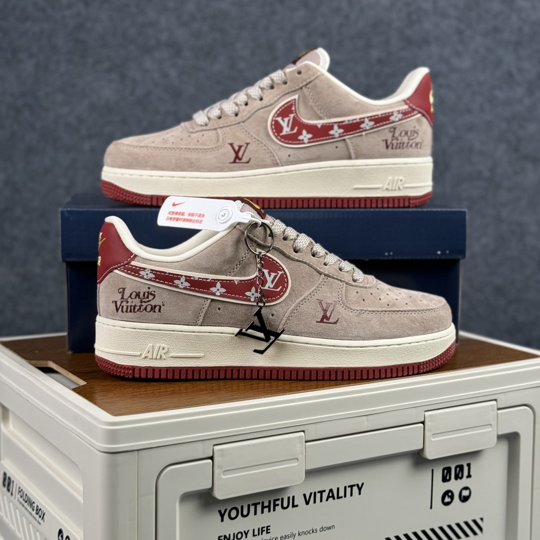 260 Nike Air Force 1'07 Low 灰红麂皮 空军一号低帮休闲板鞋 KL1688-002-Chinese UA Cheap High Quatity Brand Clothes Bags handbags Sneakers wholesale wholesaler seller from China Factory suppliers Fashion Clothing Shoes best Quality Beautiful Price 260 Nike Air Force 1'07 Low 灰红麂皮 空军一号低帮休闲板鞋 KL1688-002