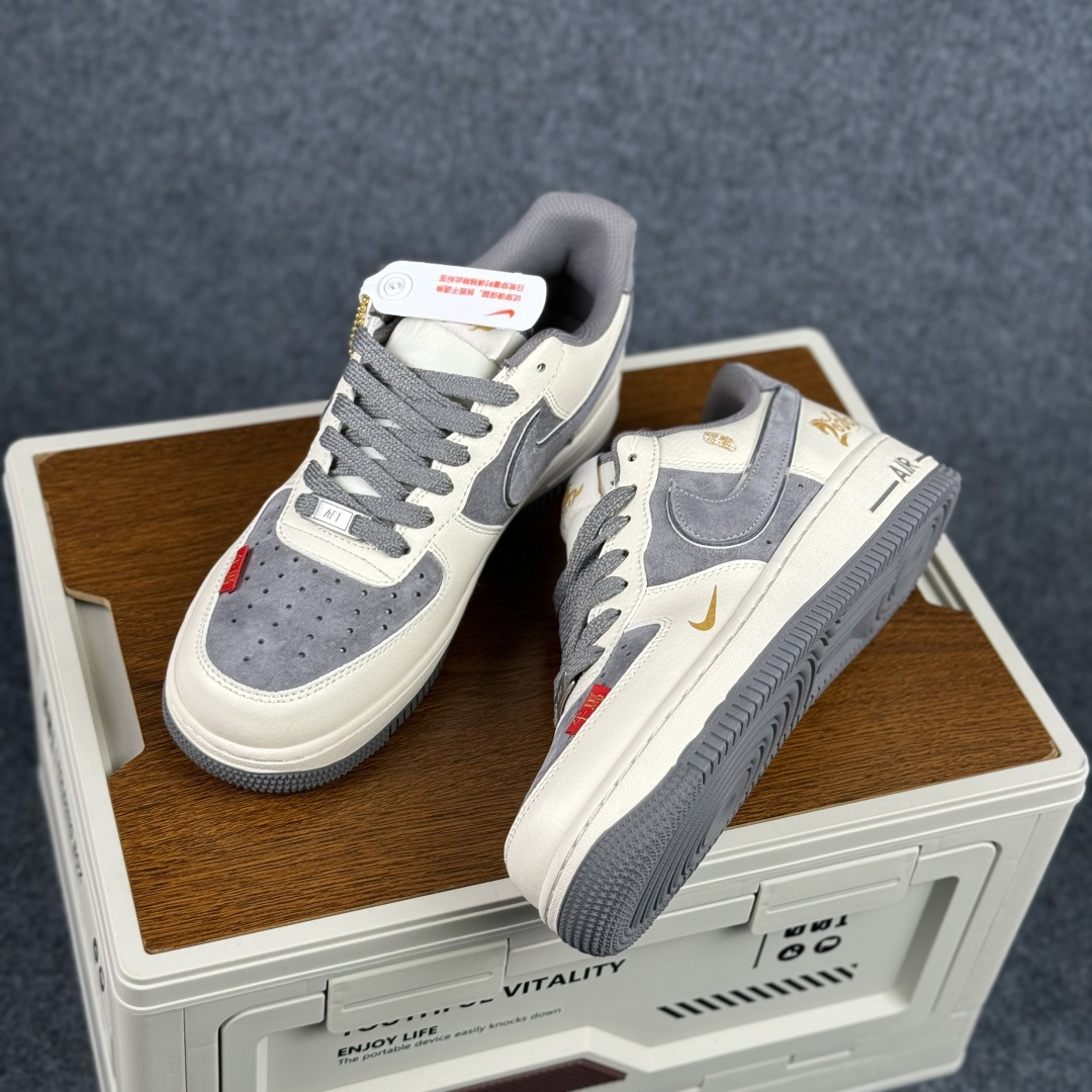 260 Nike Air Force 1'07 Low 米白灰色 空军一号低帮休闲板鞋 HT5088-615-Chinese UA Cheap High Quatity Brand Clothes Bags handbags Sneakers wholesale wholesaler seller from China Factory suppliers Fashion Clothing Shoes best Quality Beautiful Price 260 Nike Air Force 1'07 Low 米白灰色 空军一号低帮休闲板鞋 HT5088-615