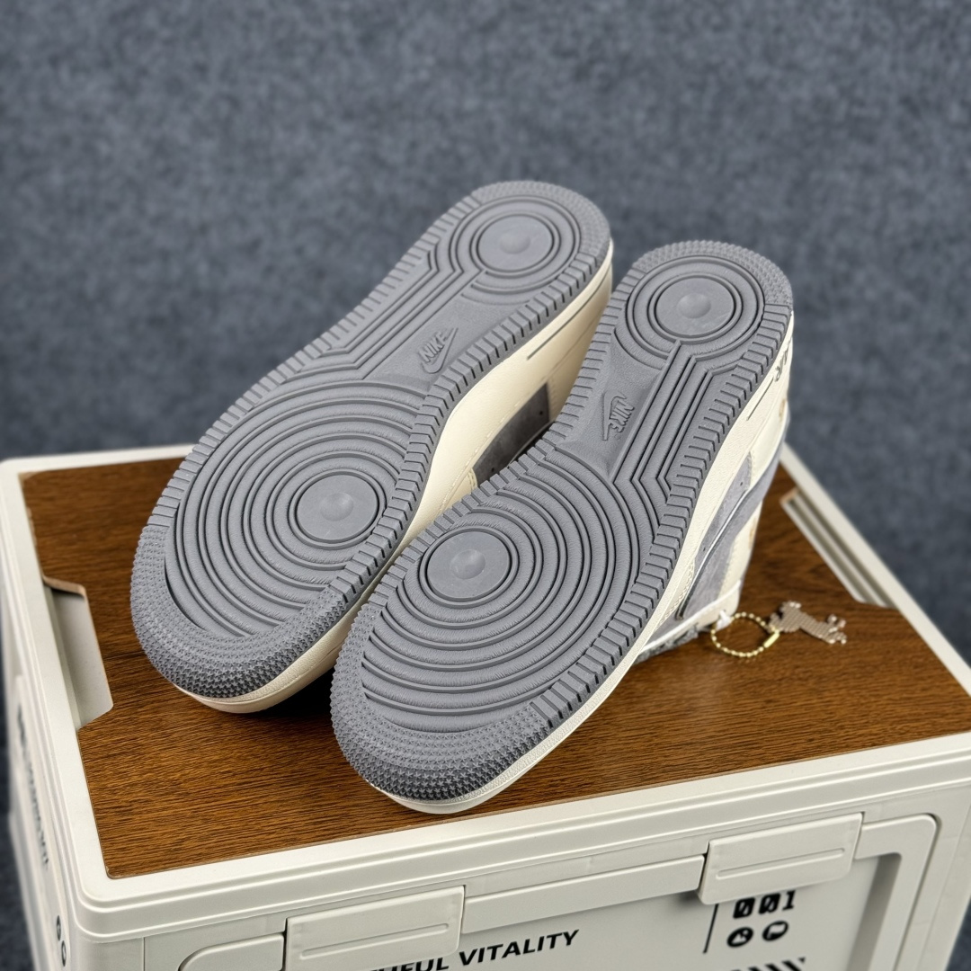260 Nike Air Force 1'07 Low 米白灰色 空军一号低帮休闲板鞋 HT5088-615-Chinese UA Cheap High Quatity Brand Clothes Bags handbags Sneakers wholesale wholesaler seller from China Factory suppliers Fashion Clothing Shoes best Quality Beautiful Price 260 Nike Air Force 1'07 Low 米白灰色 空军一号低帮休闲板鞋 HT5088-615