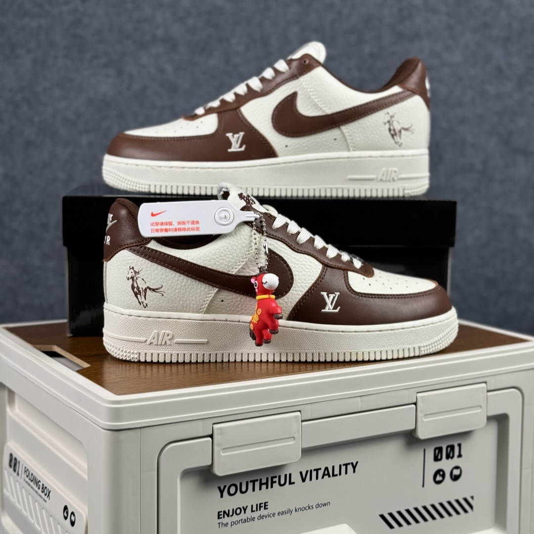 260 Nike Air Force 1‘07 Low 马年限定 棕韵奶白 空军一号低帮休闲板鞋 XY9025-008